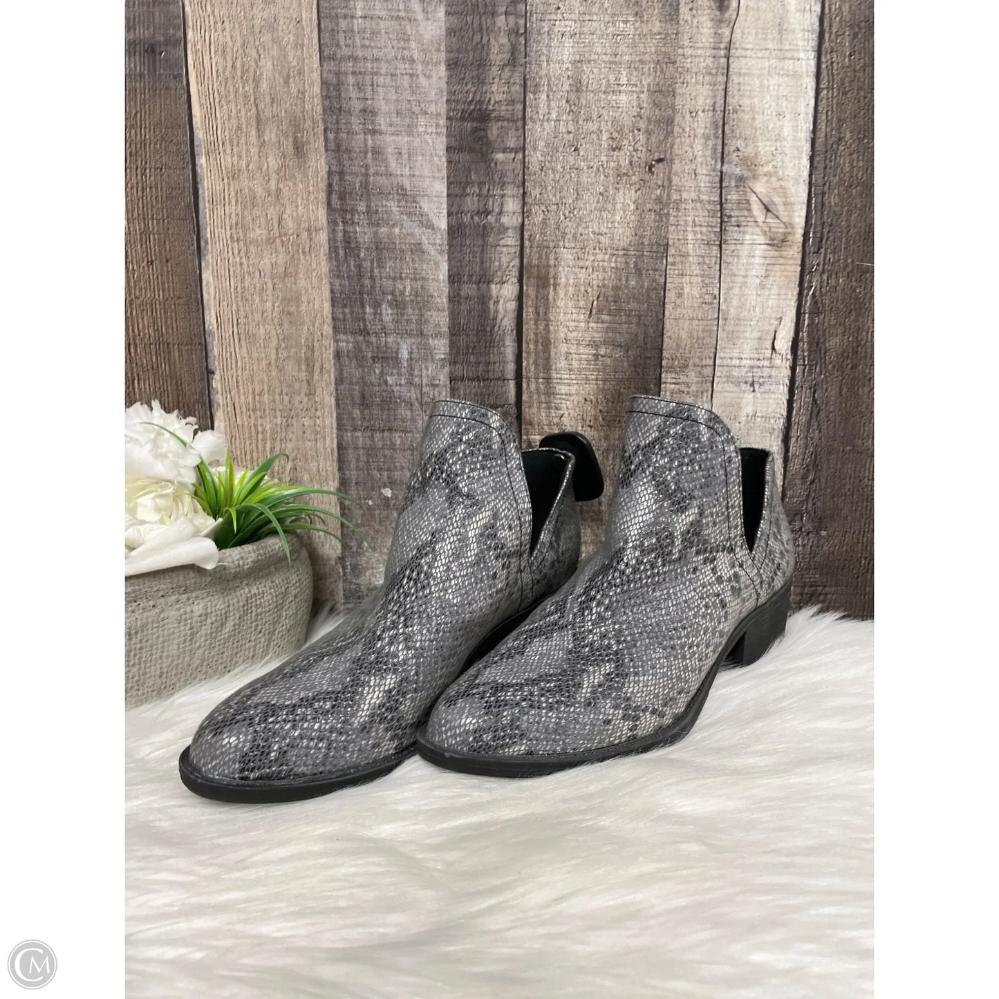 Boots Ankle Heels By Volatile In Grey, Size: 7.5