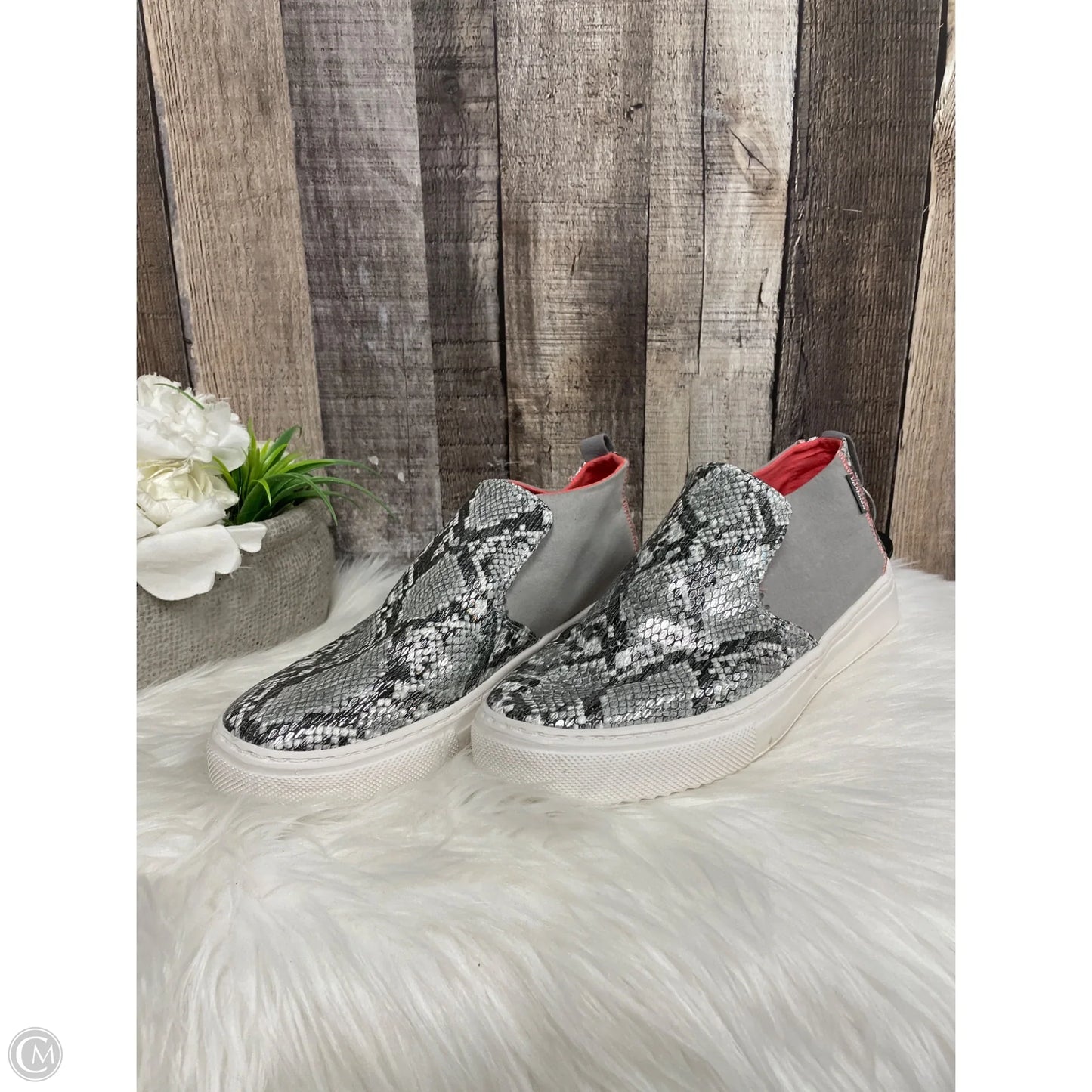 Shoes Flats By Hey Dude In Silver, Size: 8