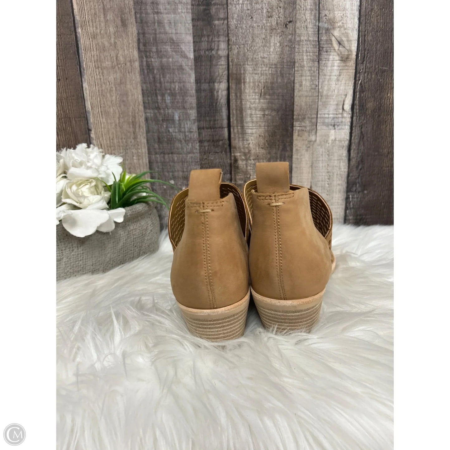 Boots Ankle Heels By Dolce Vita In Tan, Size: 7.5