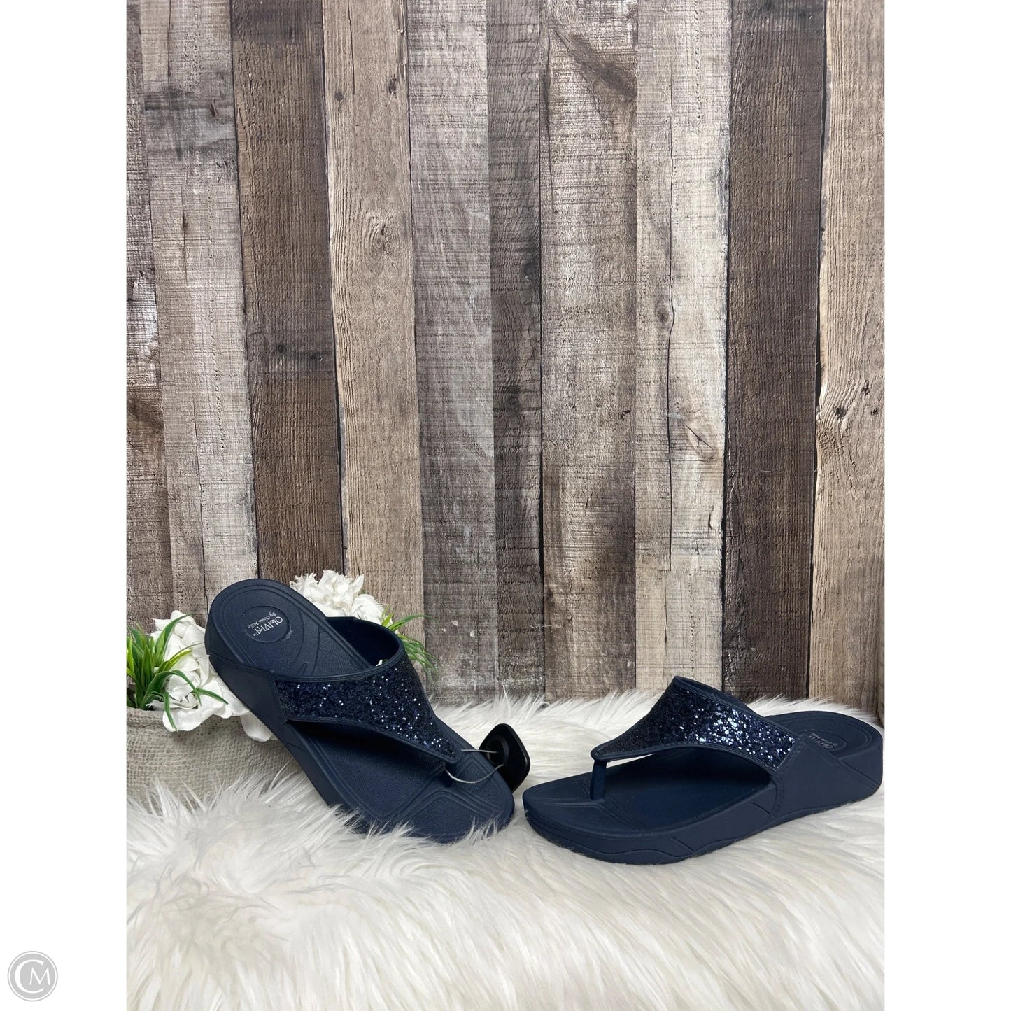 Sandals Flats By Olivia Miller In Navy, Size: 10