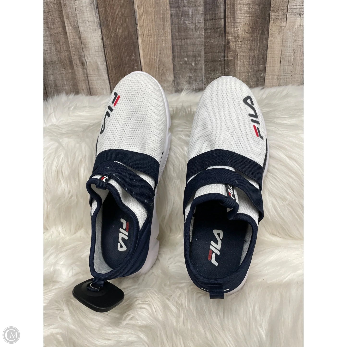 Shoes Athletic By Fila In White, Size: 9