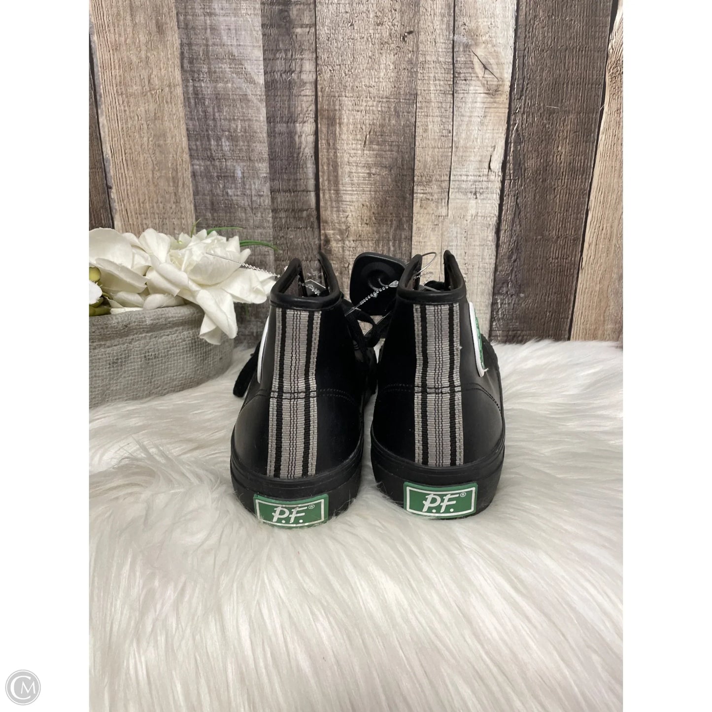 Shoes Sneakers By Cmc In Black, Size: 9.5