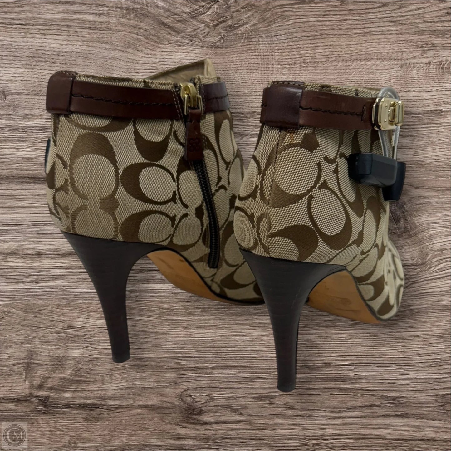 Shoes Designer By Coach In Brown & Tan, Size: 7