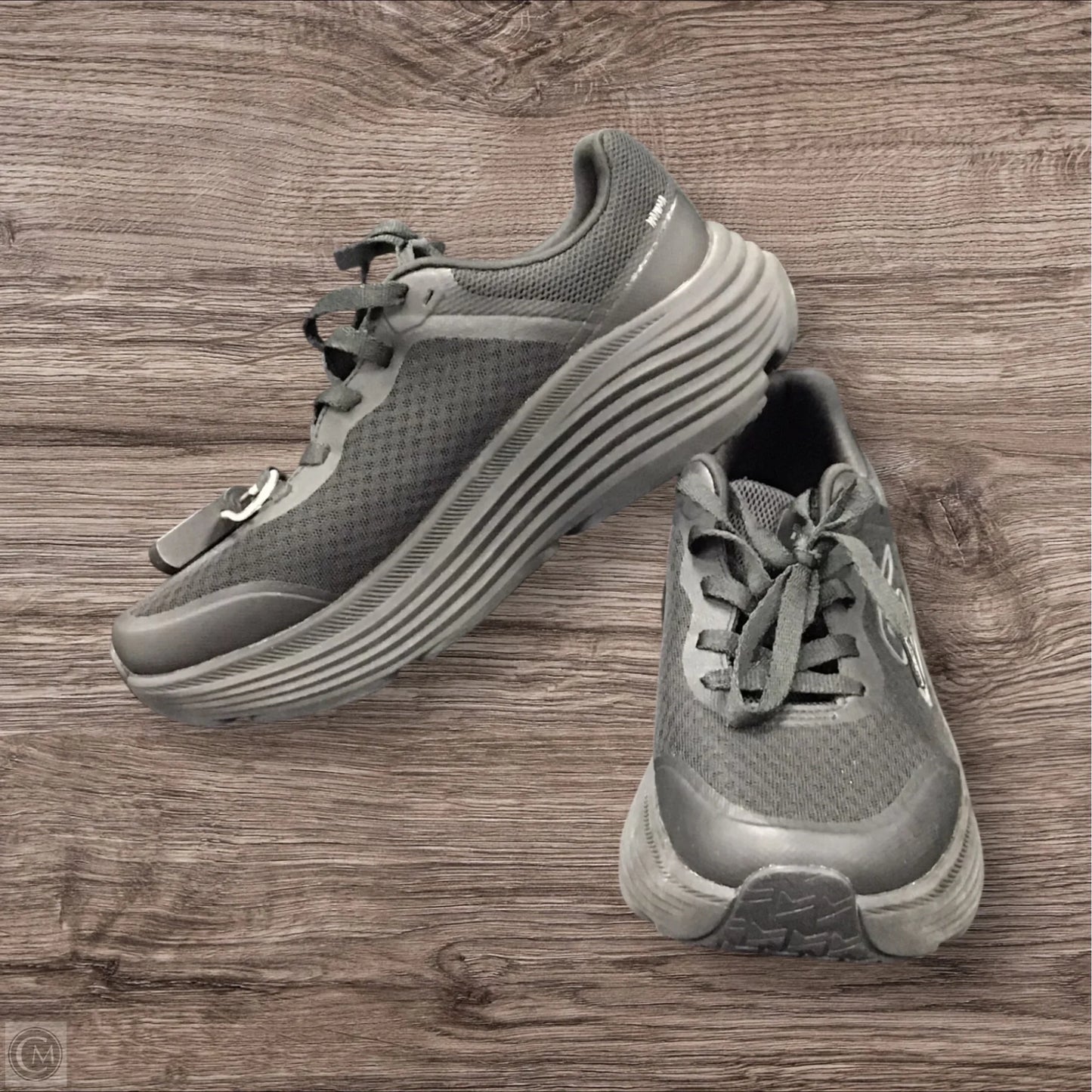 Shoes Athletic By Skechers In Black, Size: 8.5
