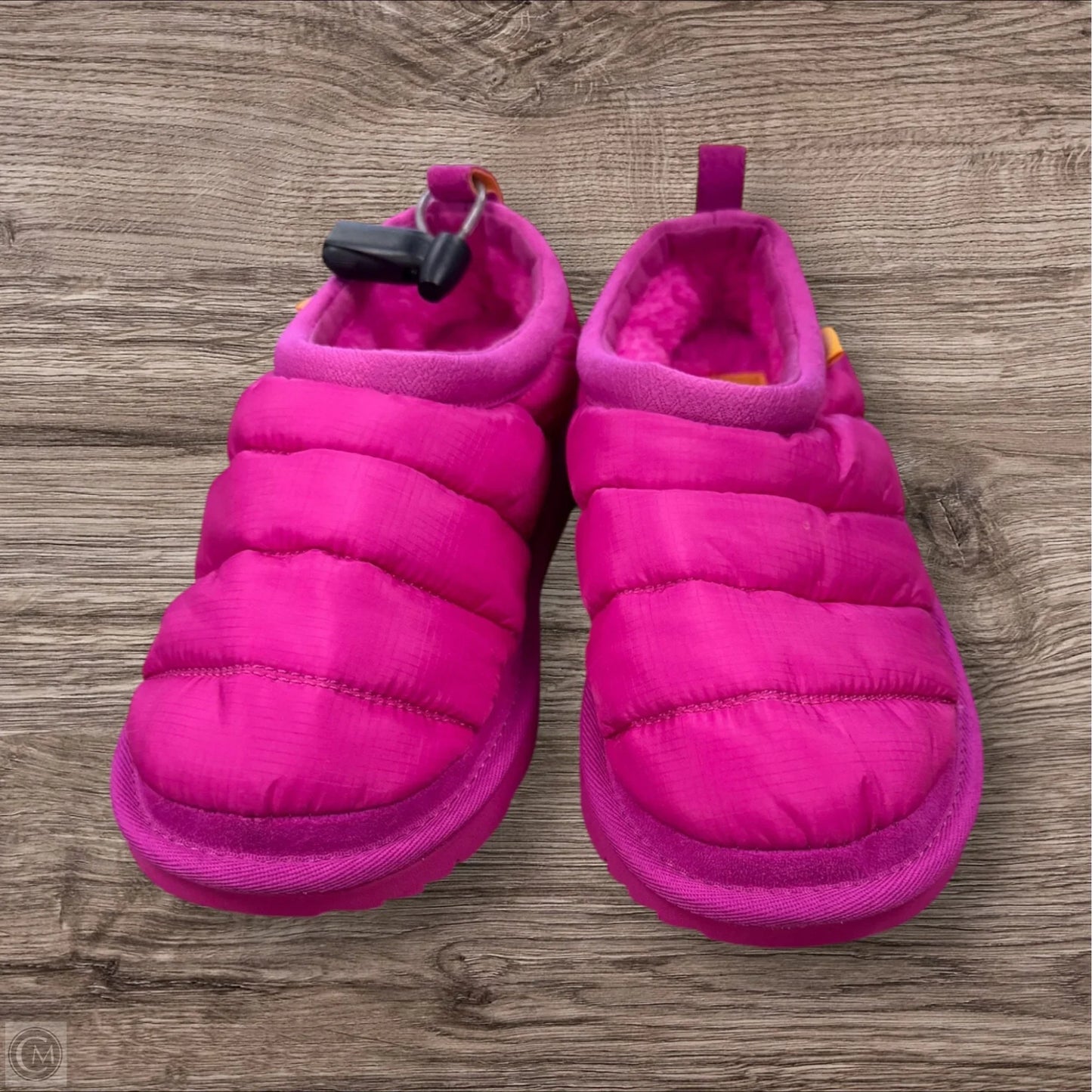 Shoes Designer By Ugg In Pink, Size: 5
