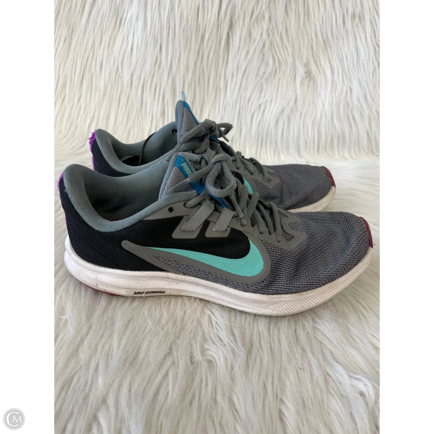 Shoes Athletic By Nike In Grey, Size: 7