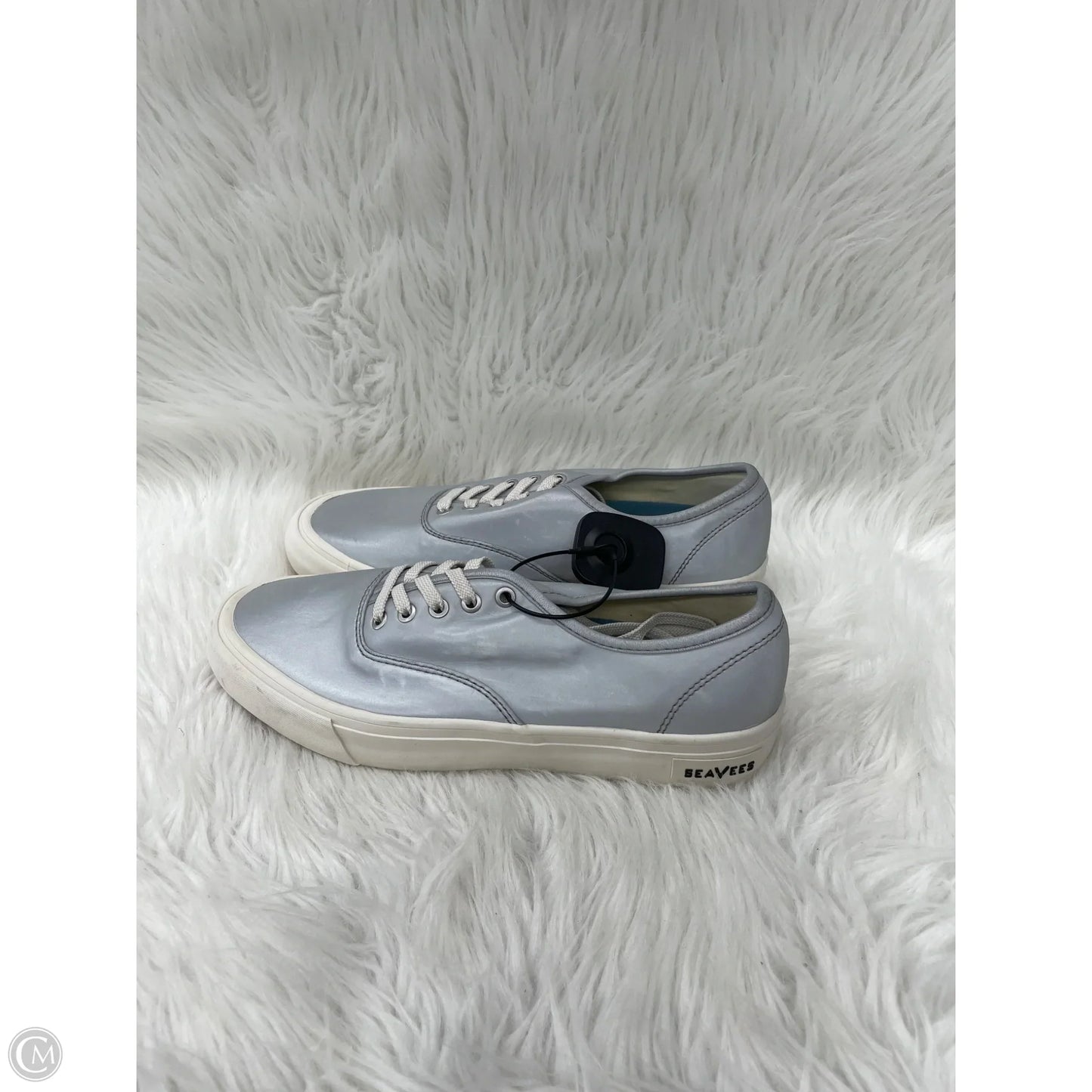 Shoes Sneakers By Cmc In Silver, Size: 9