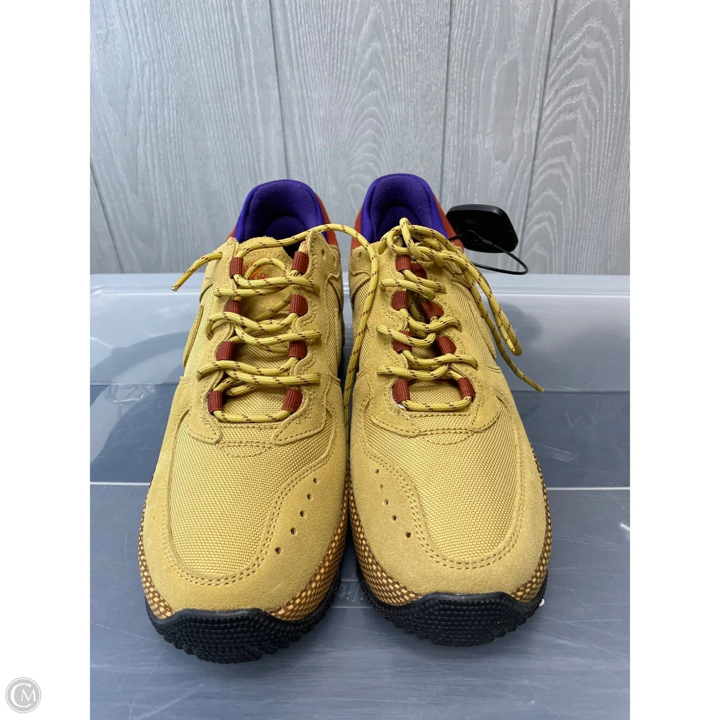 Shoes Sneakers By Nike In Gold, Size: 8.5
