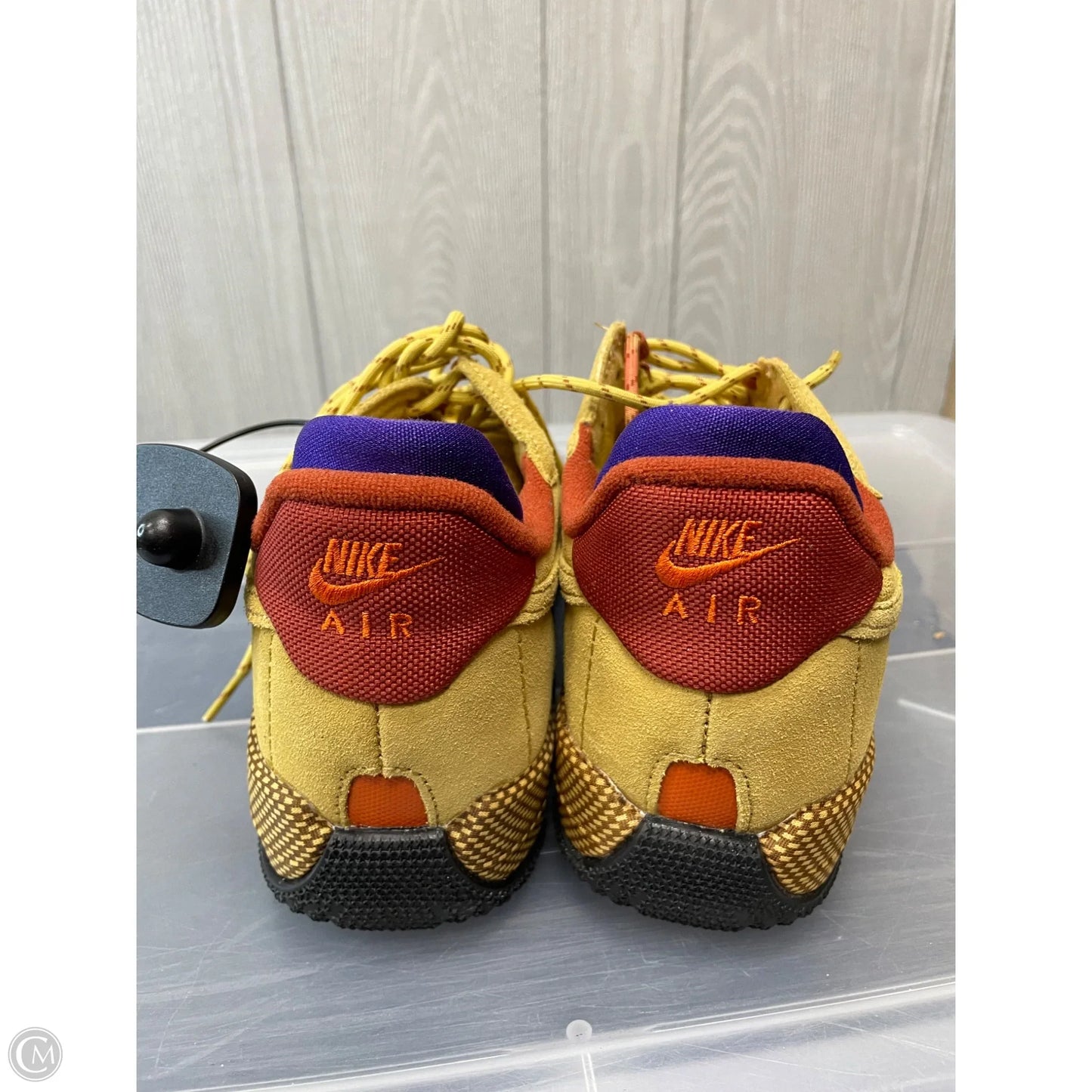 Shoes Sneakers By Nike In Gold, Size: 8.5