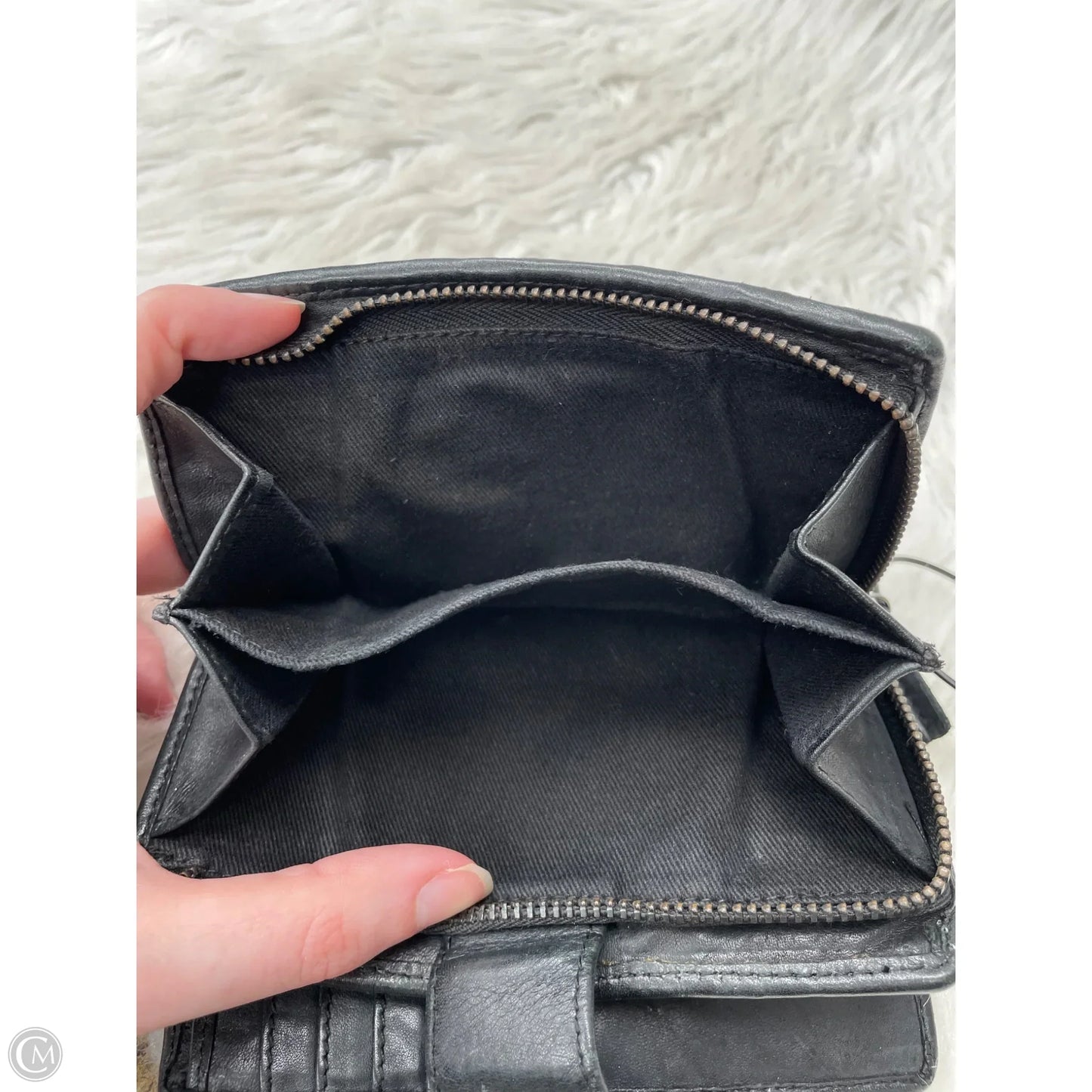 Wallet Leather By Clothes Mentor, Size: Medium