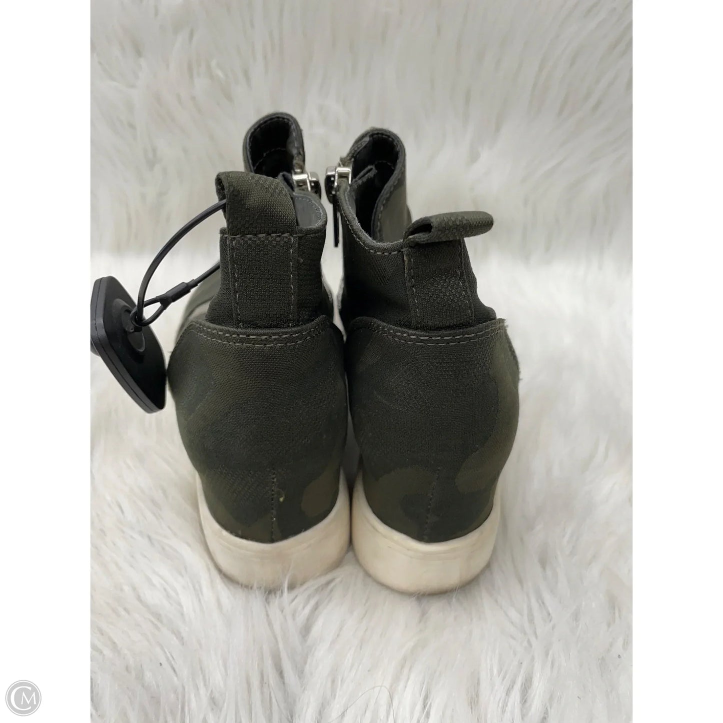 Shoes Sneakers By Steve Madden In Camouflage Print, Size: 7.5