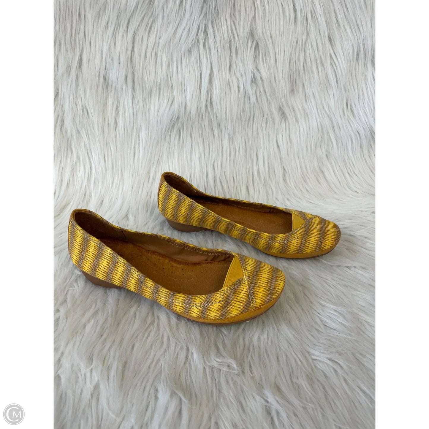 Shoes Flats By Clothes Mentor In Brown & Yellow, Size: 7