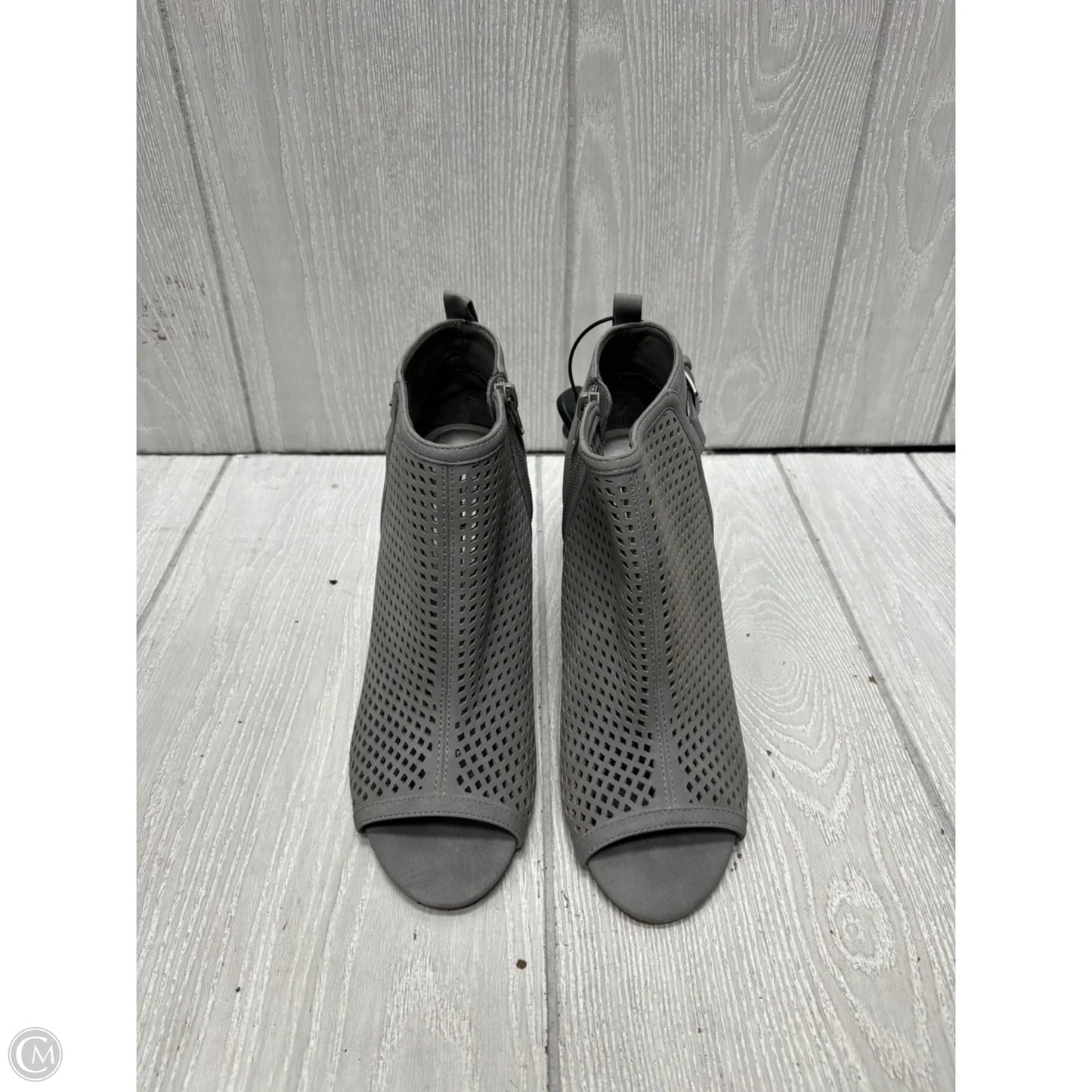 Shoes Heels Block By Guess In Grey, Size: 7.5