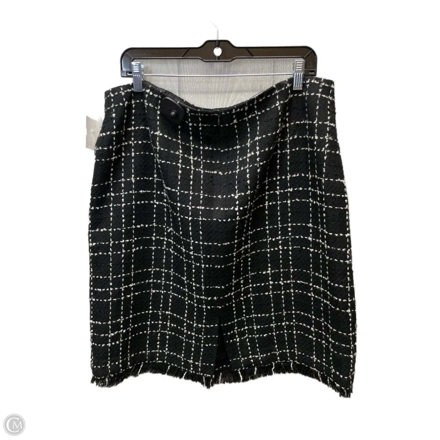 Skirt Mini & Short By Requirements In Black & White, Size: 18