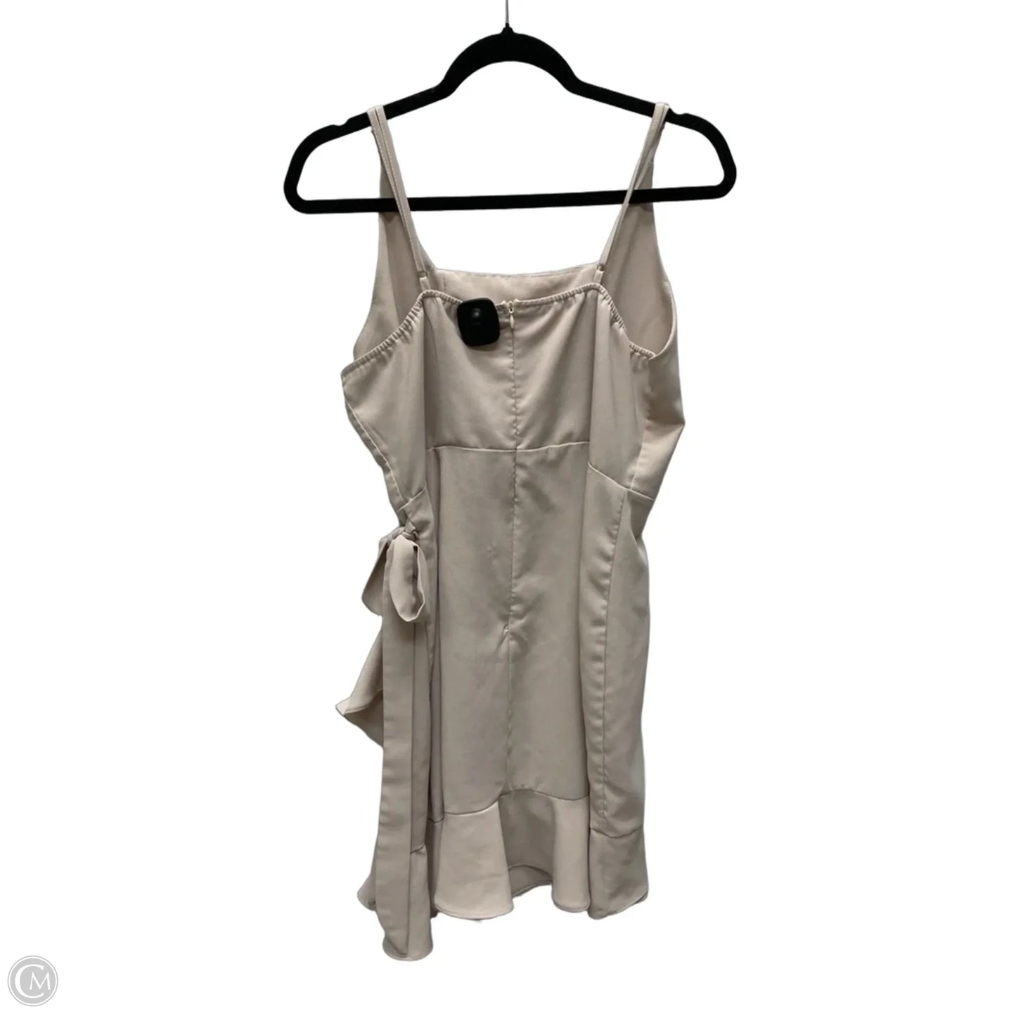 Dress Party Short By Clothes Mentor In Beige, Size: Xl