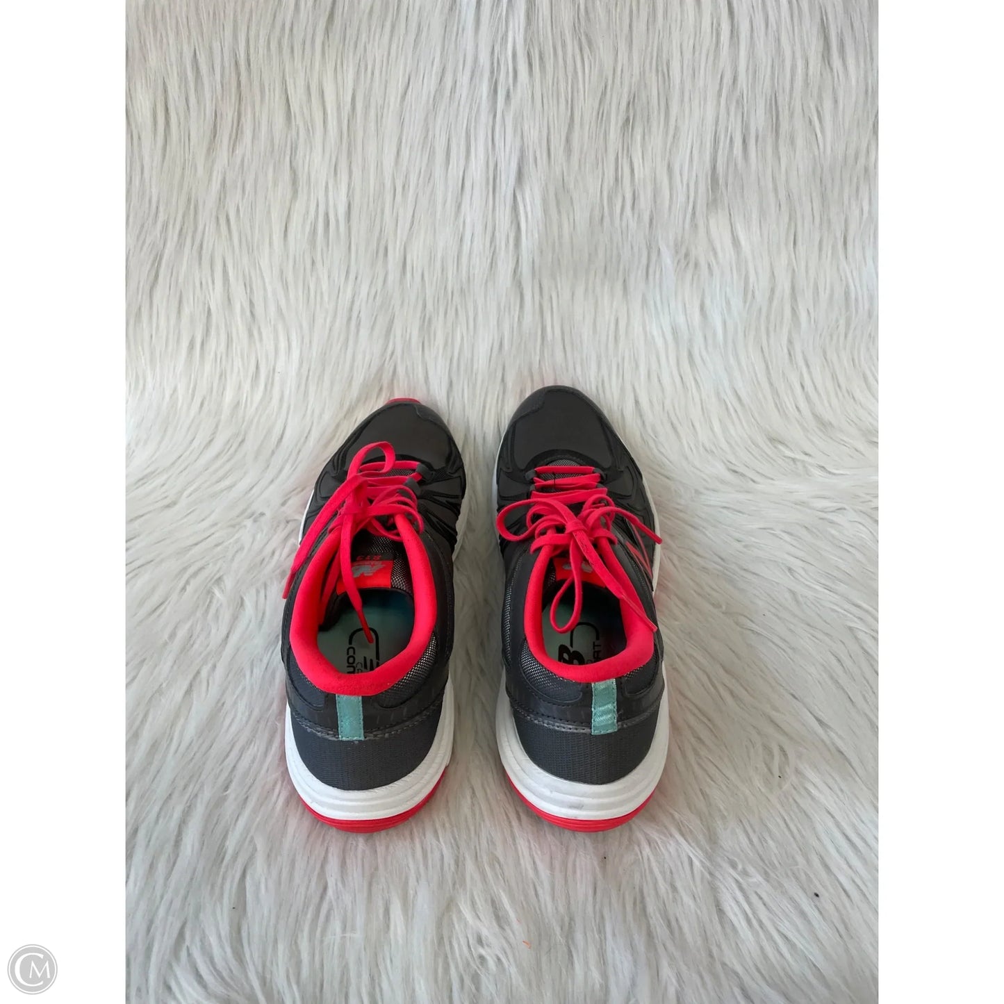 Shoes Athletic By New Balance In Grey & Pink, Size: 10