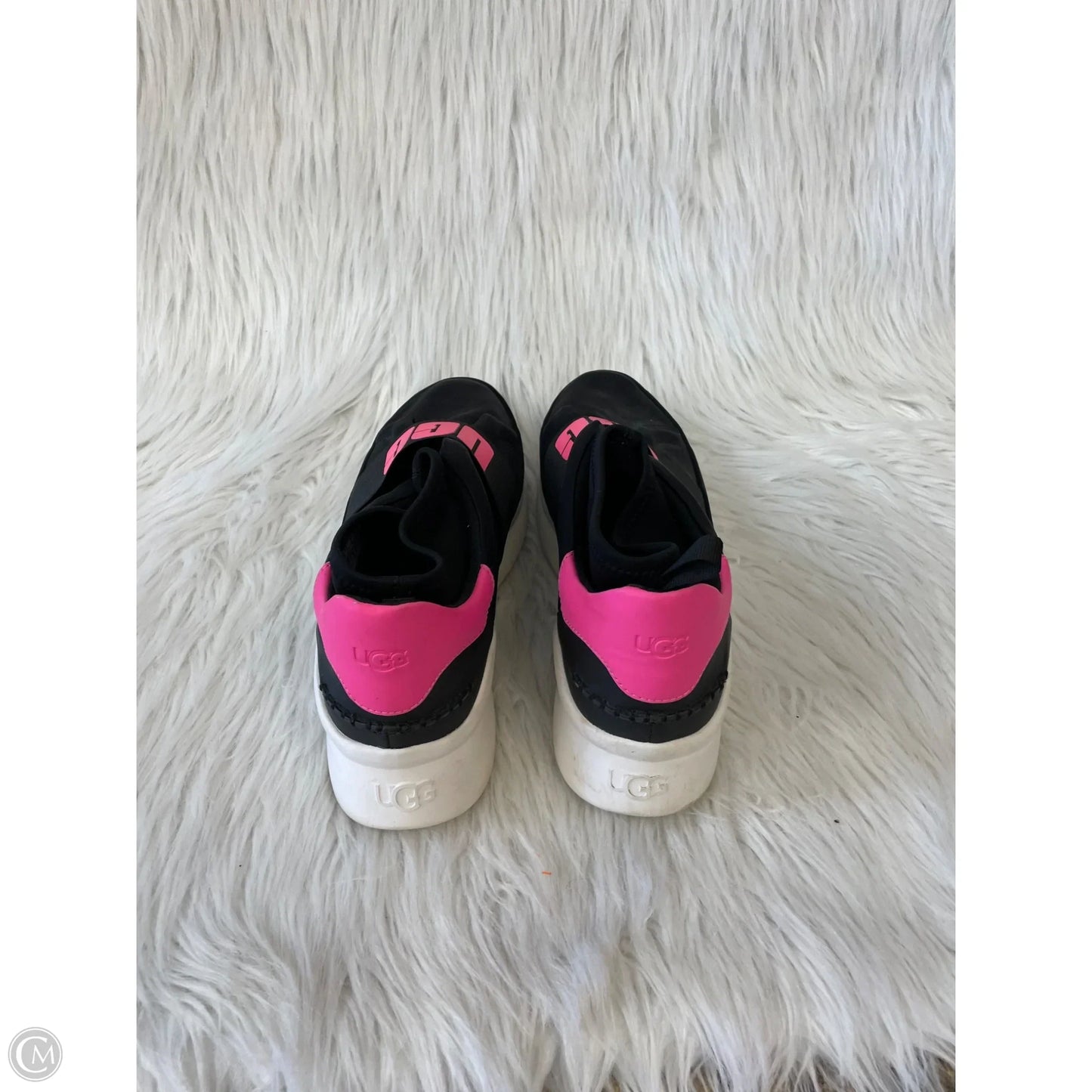 Shoes Designer By Ugg In Black & Pink, Size: 9