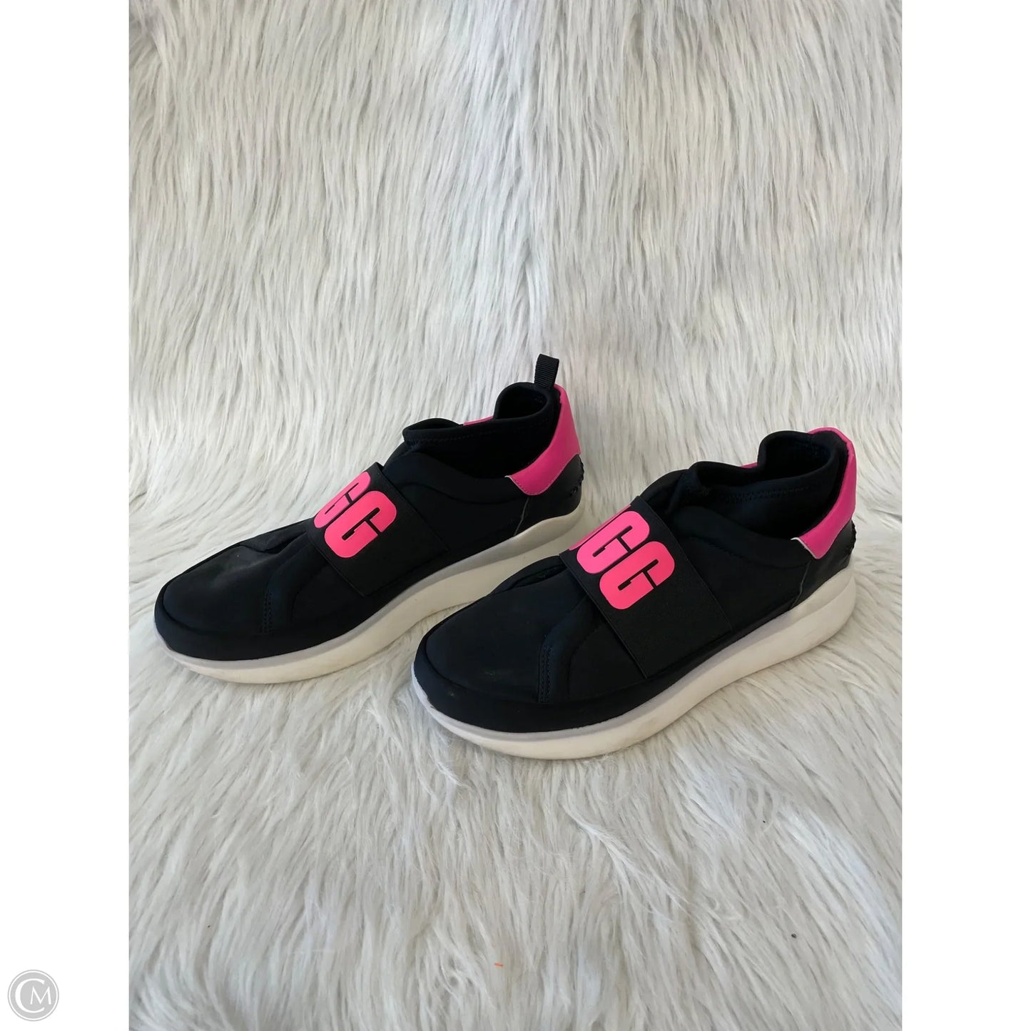 Shoes Designer By Ugg In Black & Pink, Size: 9