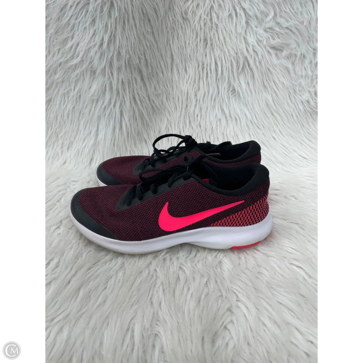 Shoes Athletic By Nike In Black & Gold, Size: 7.5