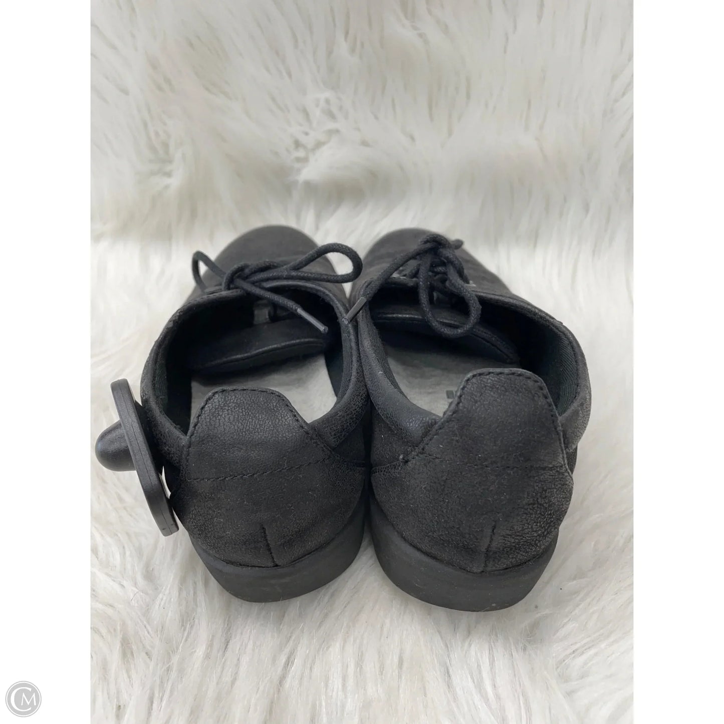 Shoes Sneakers By Clarks In Black, Size: 6