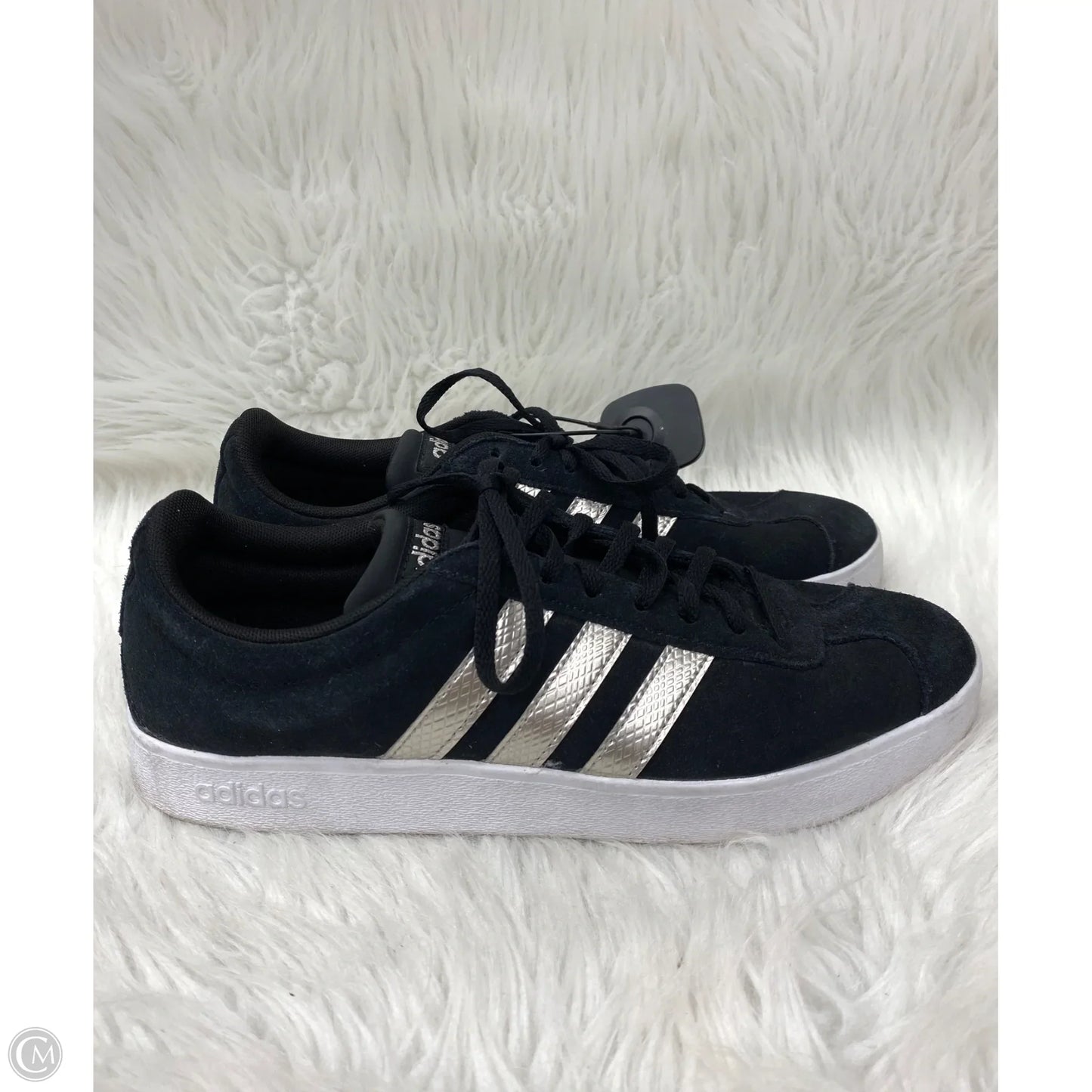 Shoes Sneakers By Adidas In Black & White, Size: 10