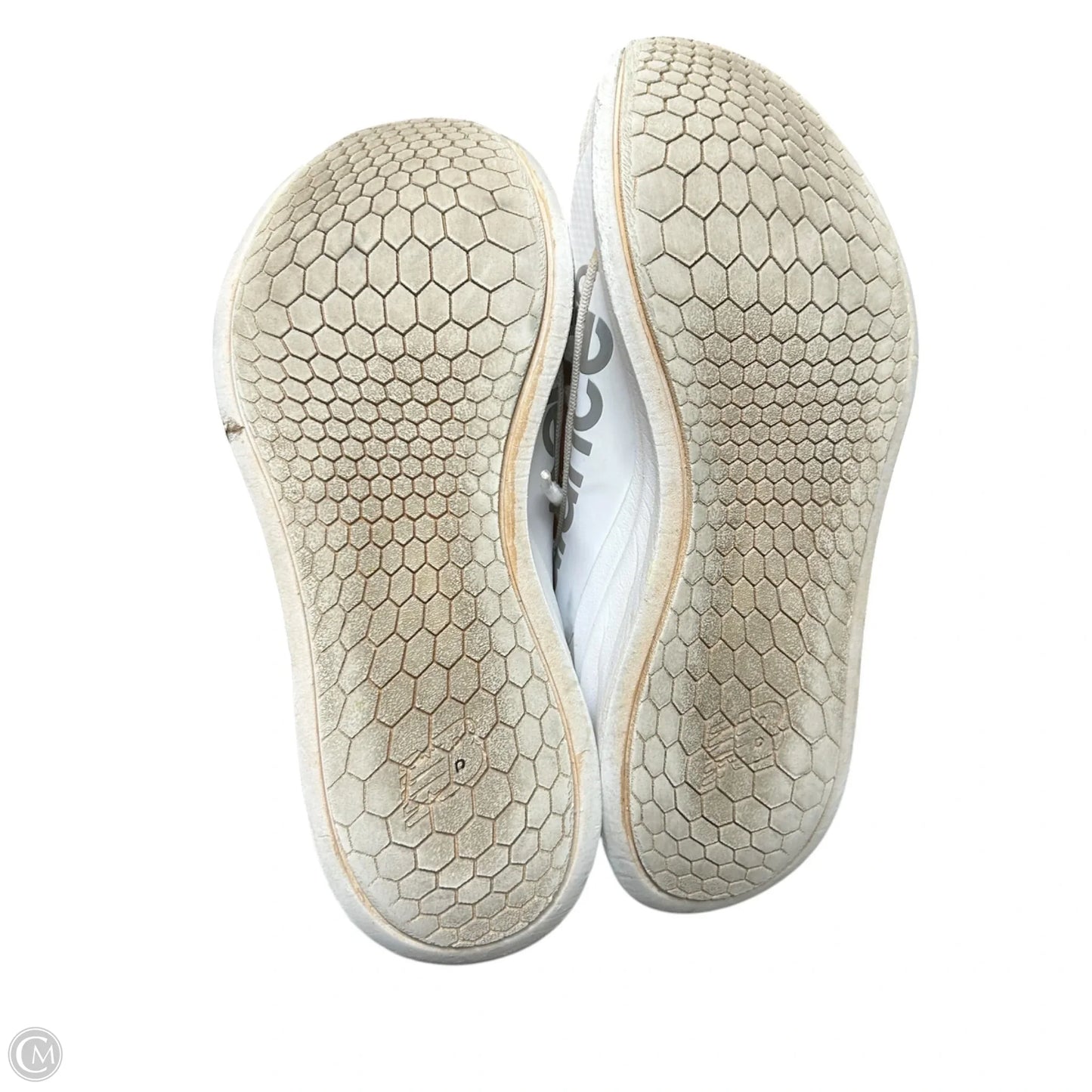 Shoes Athletic By New Balance In Cream, Size: 8.5