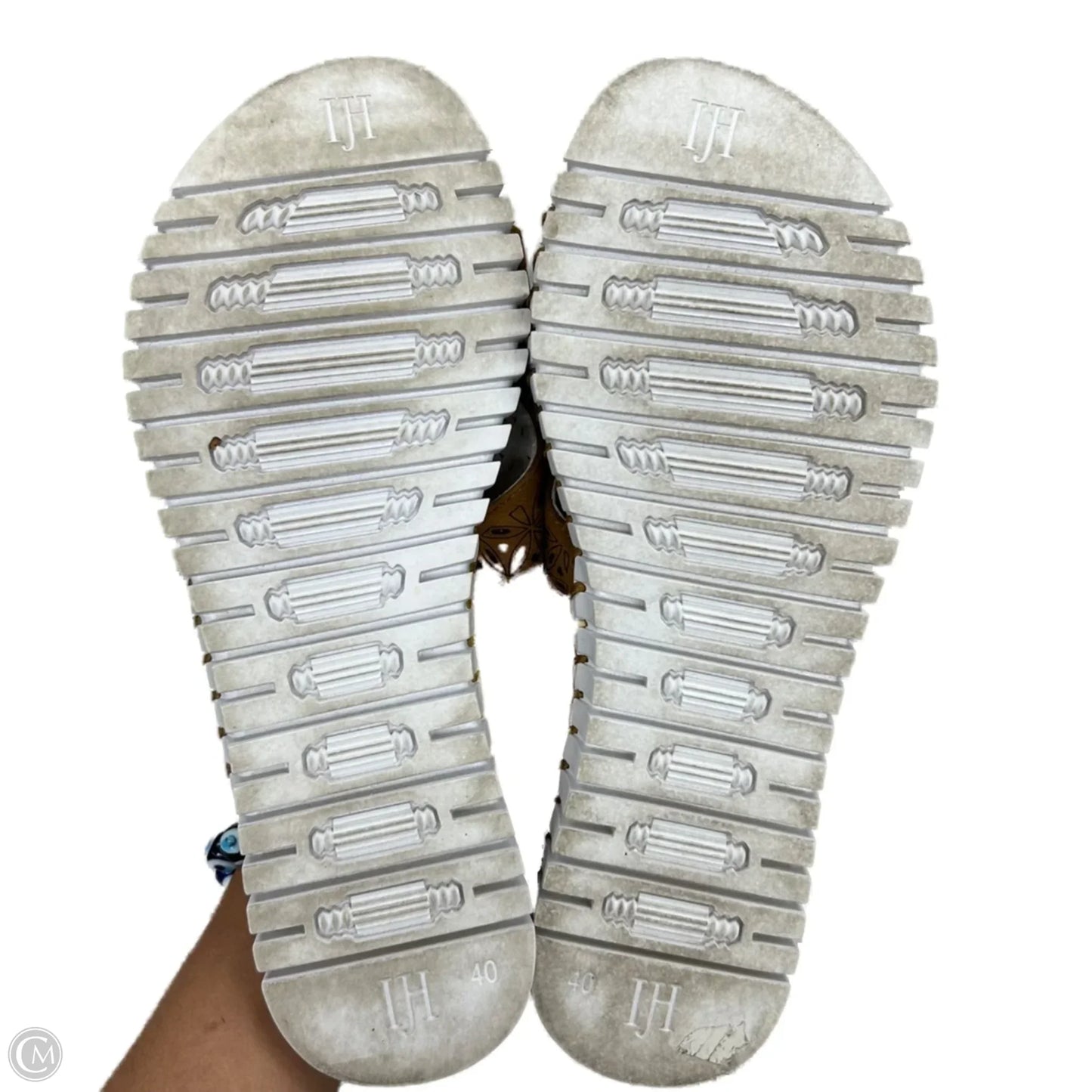 Sandals Flats By Isle Jacobsen In Tan, Size: 9.5