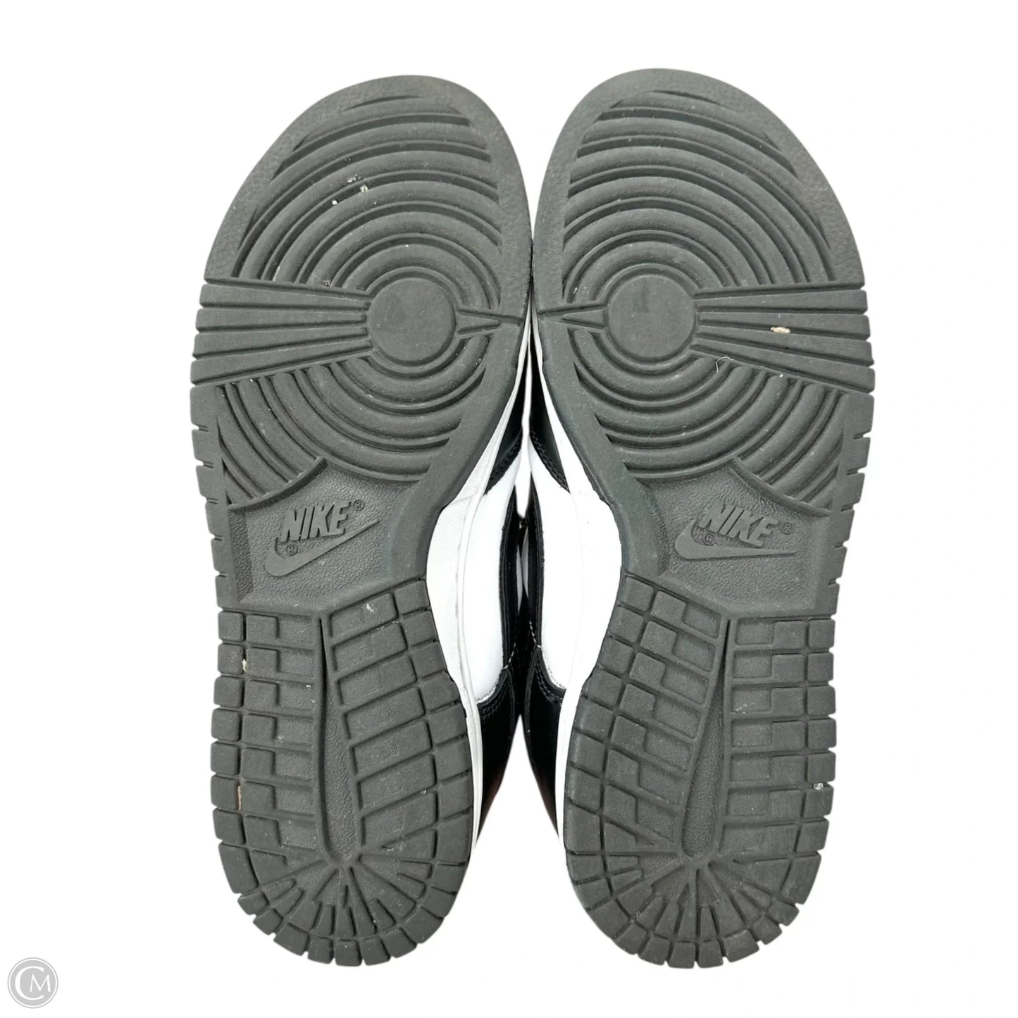 Shoes Sneakers By Nike In Black & White, Size: 8