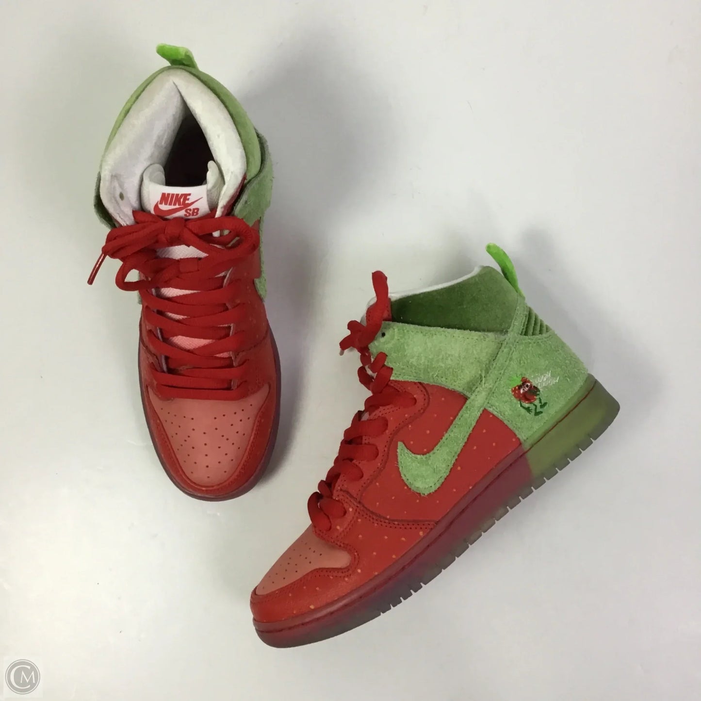 Shoes Sneakers By Nike In Green & Red, Size: 8.5