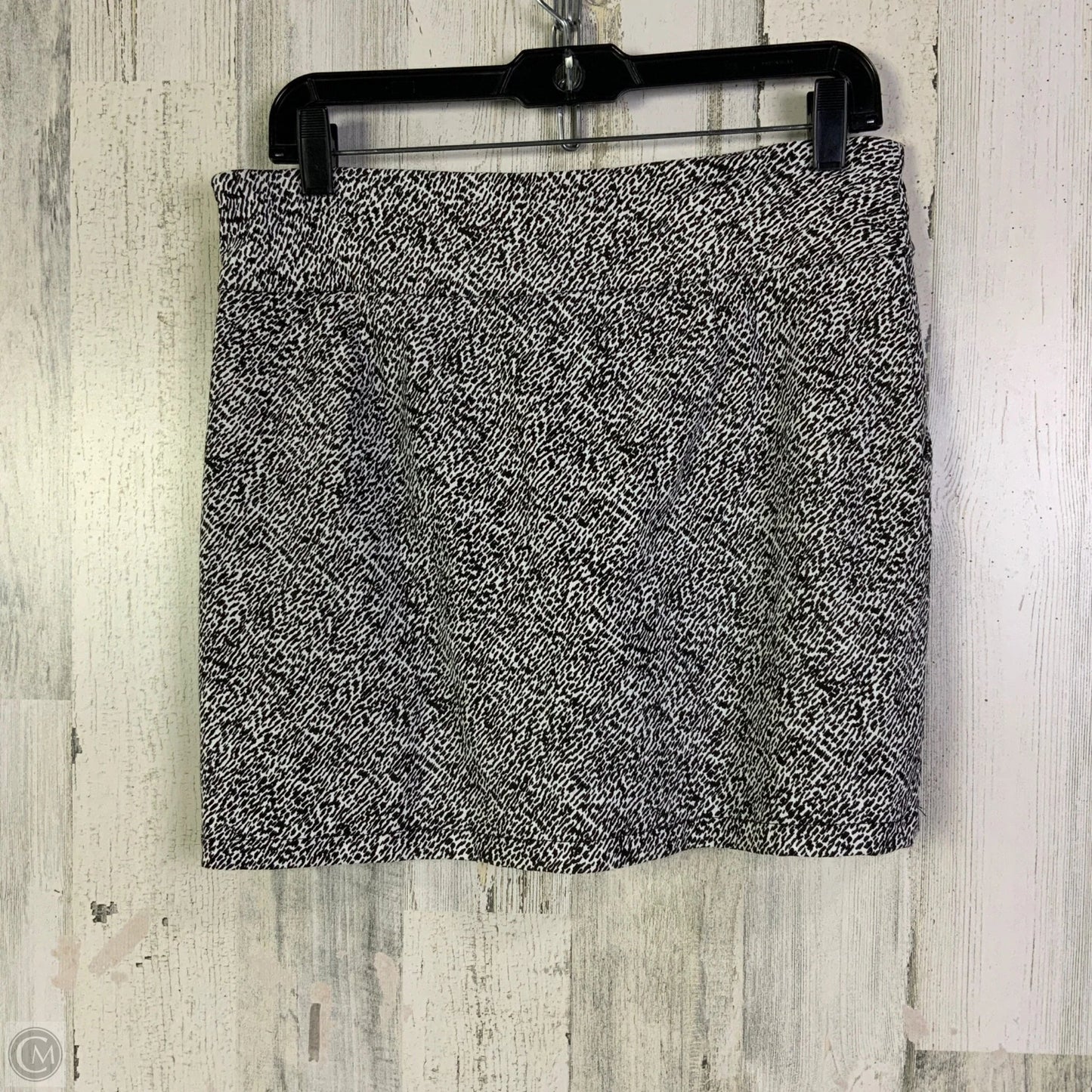 Skort By Attyre In Black & White, Size: 10