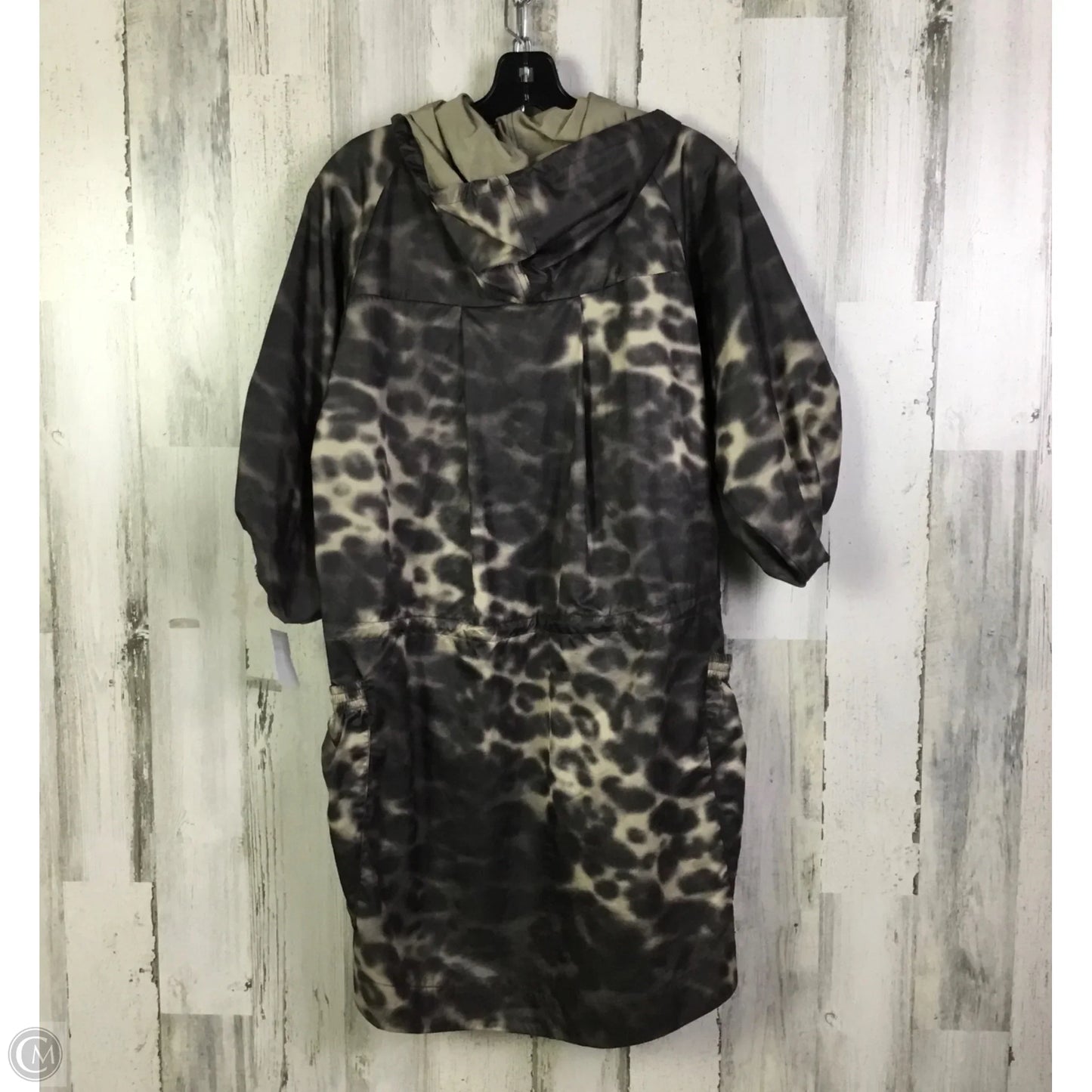 Coat Raincoat By Clothes Mentor In Grey, Size: M