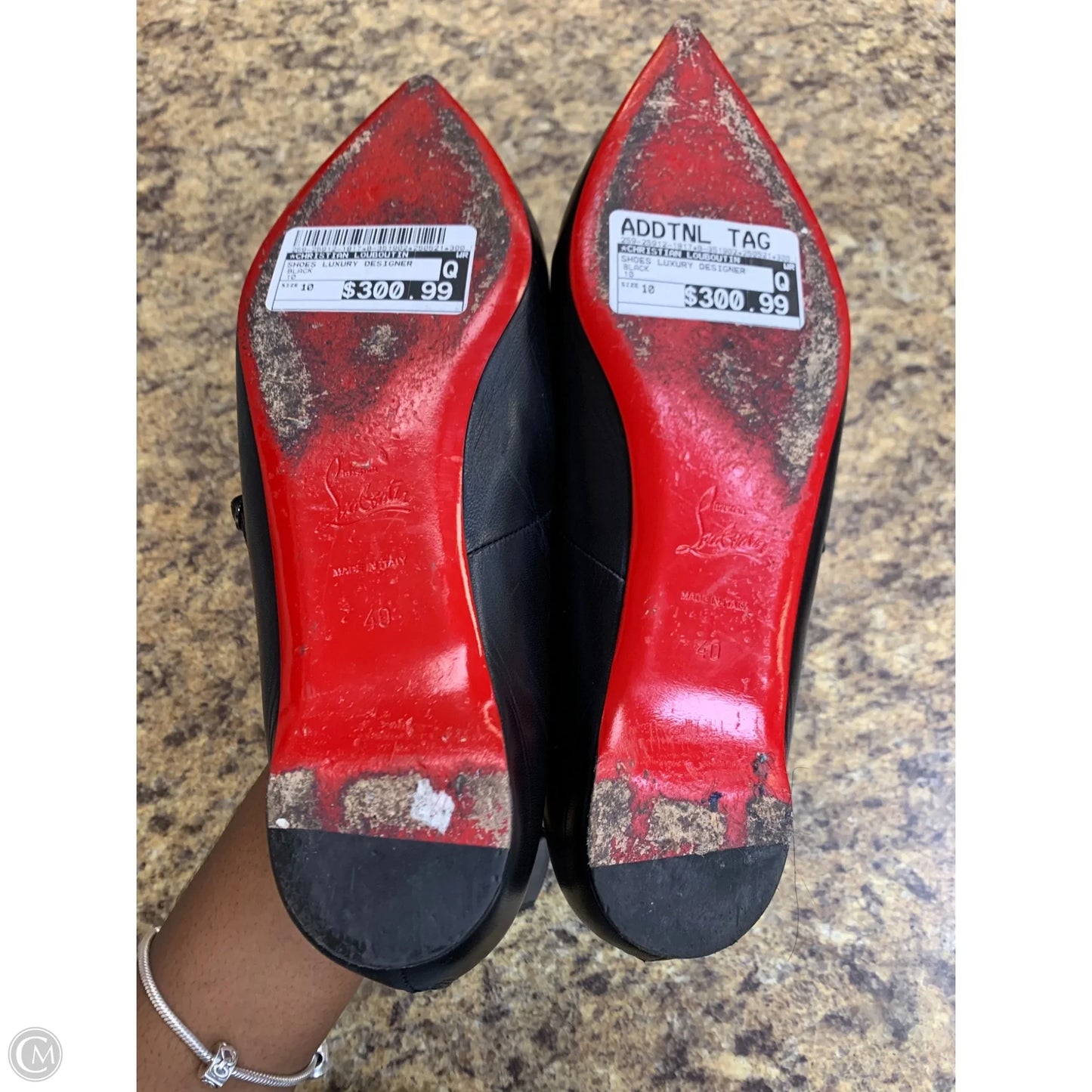 Shoes Luxury Designer By Christian Louboutin In Black, Size: 10