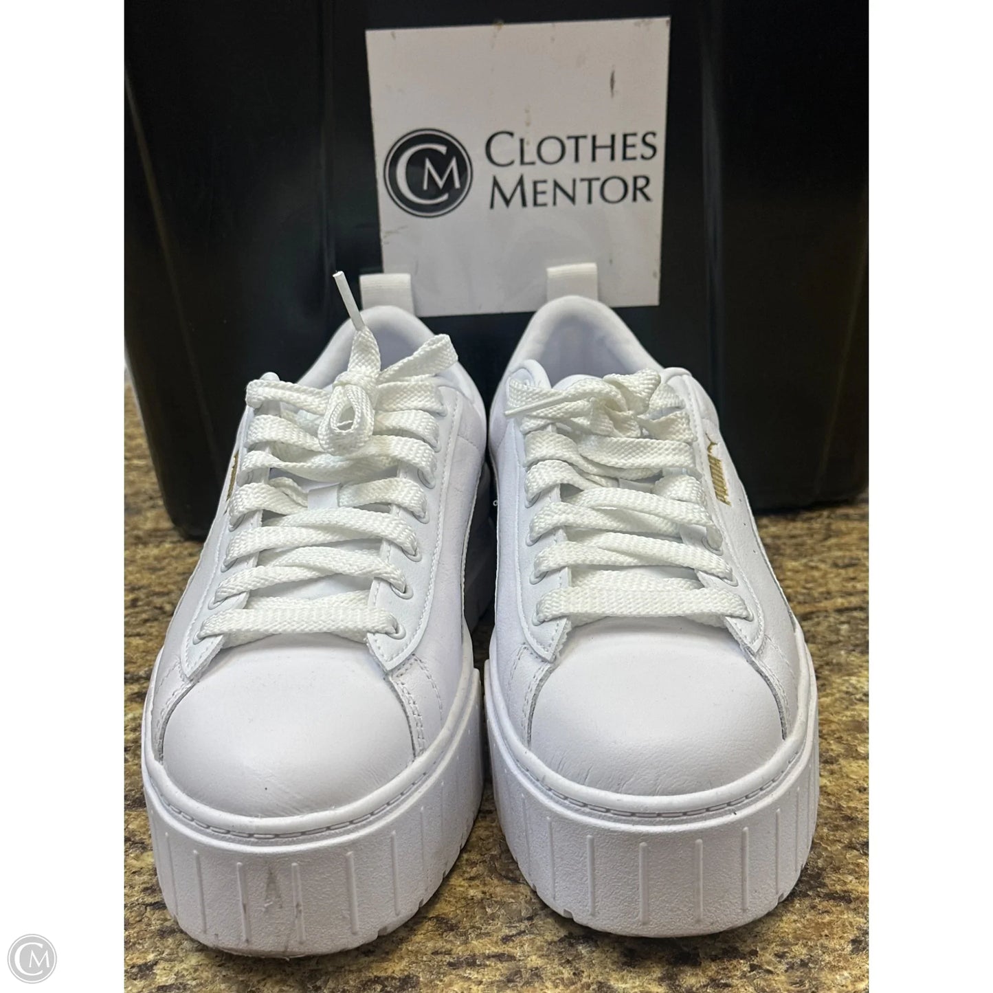 Shoes Athletic By Puma In White, Size: 10