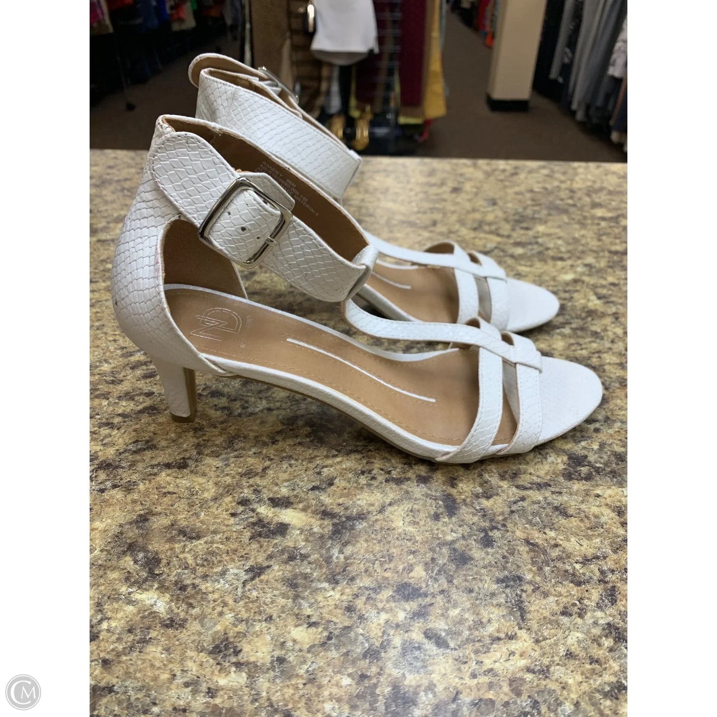 Shoes Heels Kitten By New Directions In White, Size: 9.5