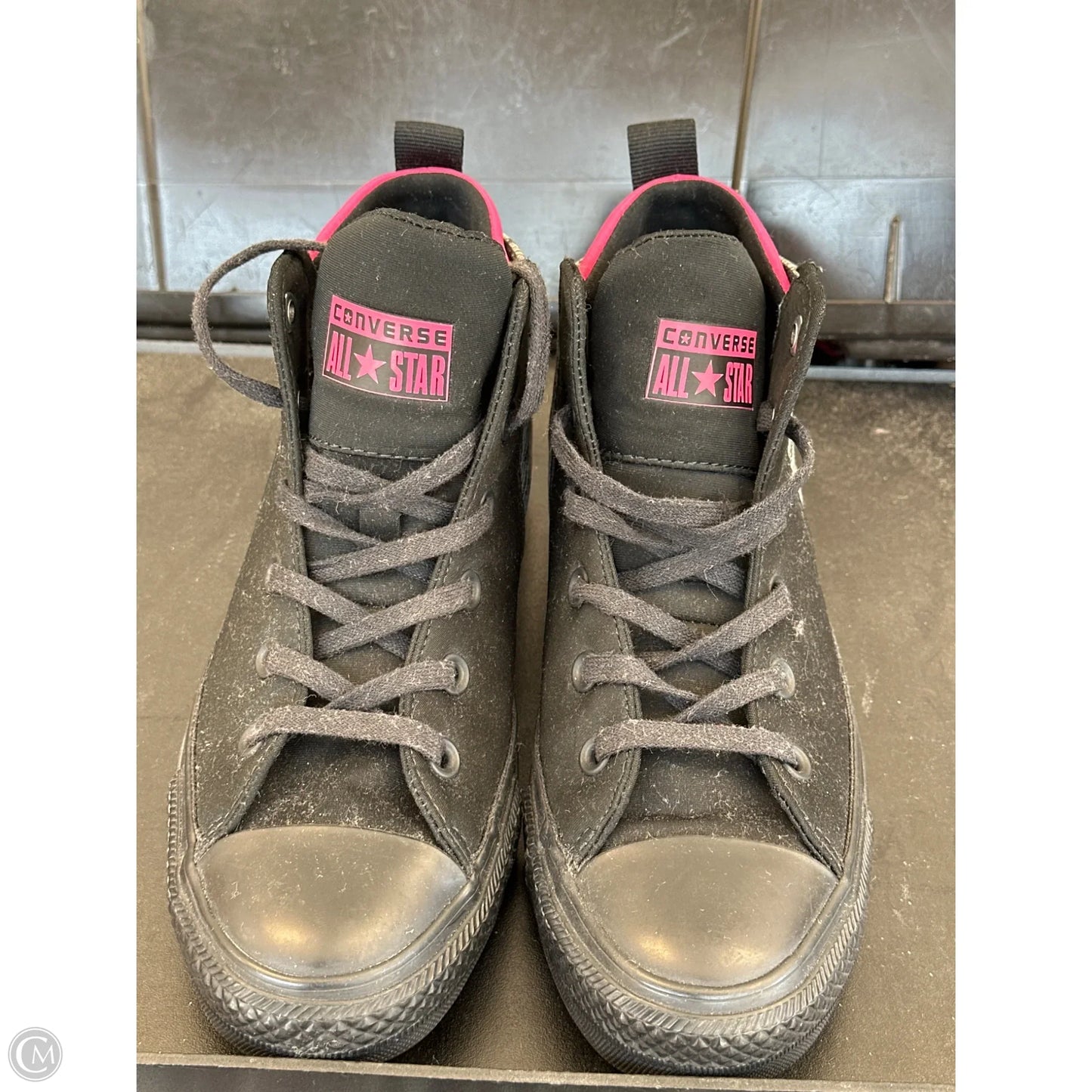 Shoes Sneakers By Converse In Black & Pink, Size: 6.5