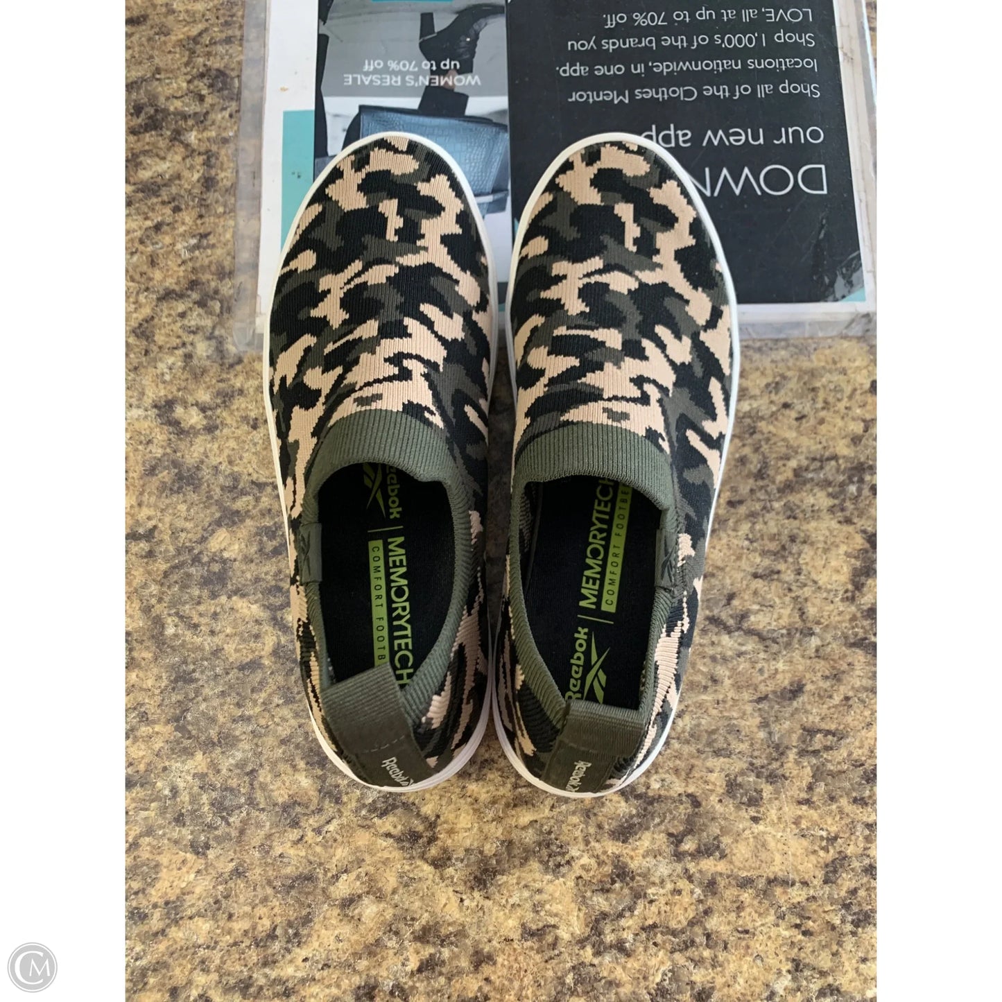 Shoes Athletic By Reebok In Green, Size: 7.5