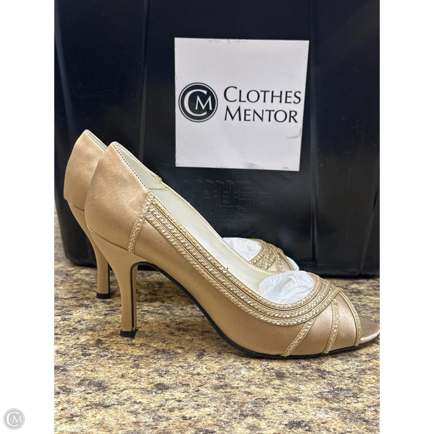Shoes Heels Kitten By Cmf In Gold, Size: 7