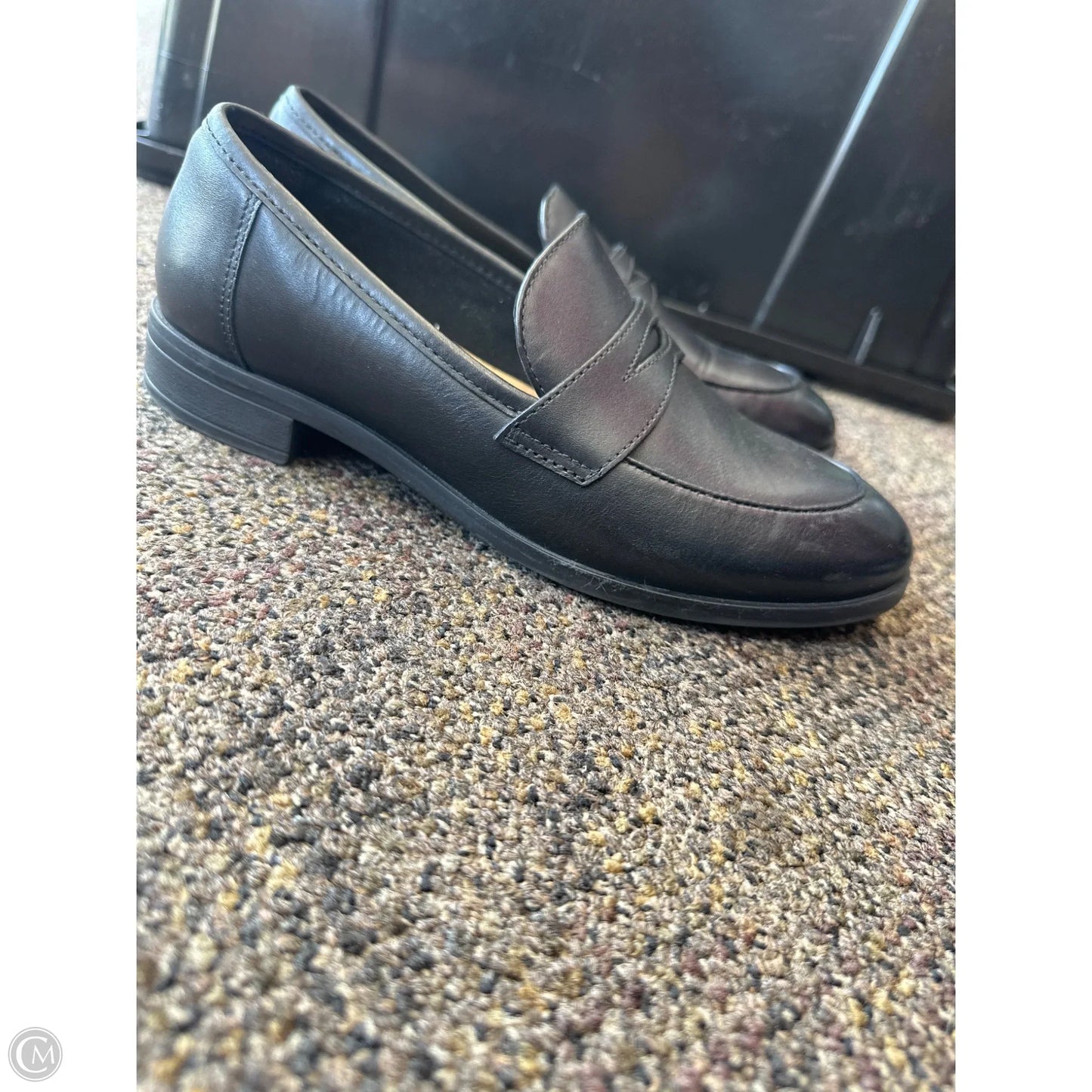 Shoes Flats By Clarks In Black, Size: 6