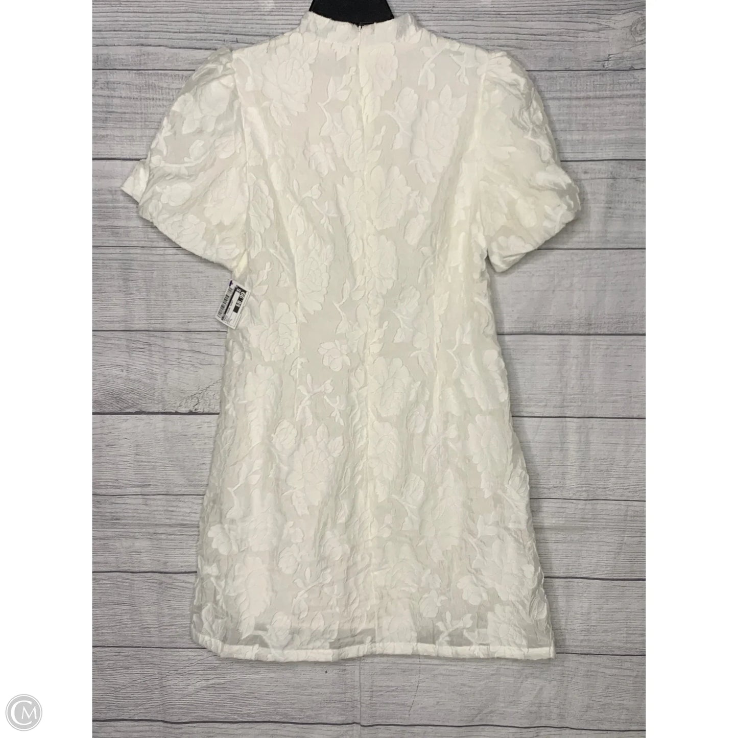 Dress Casual Short By Cmf In White, Size: L