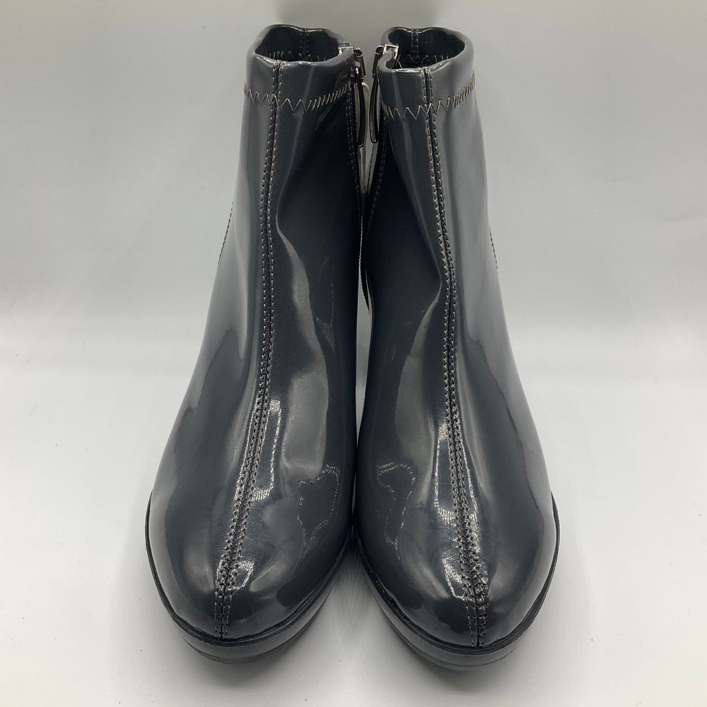 Boots Ankle Heels By Clothes Mentor In Grey, Size: 8.5