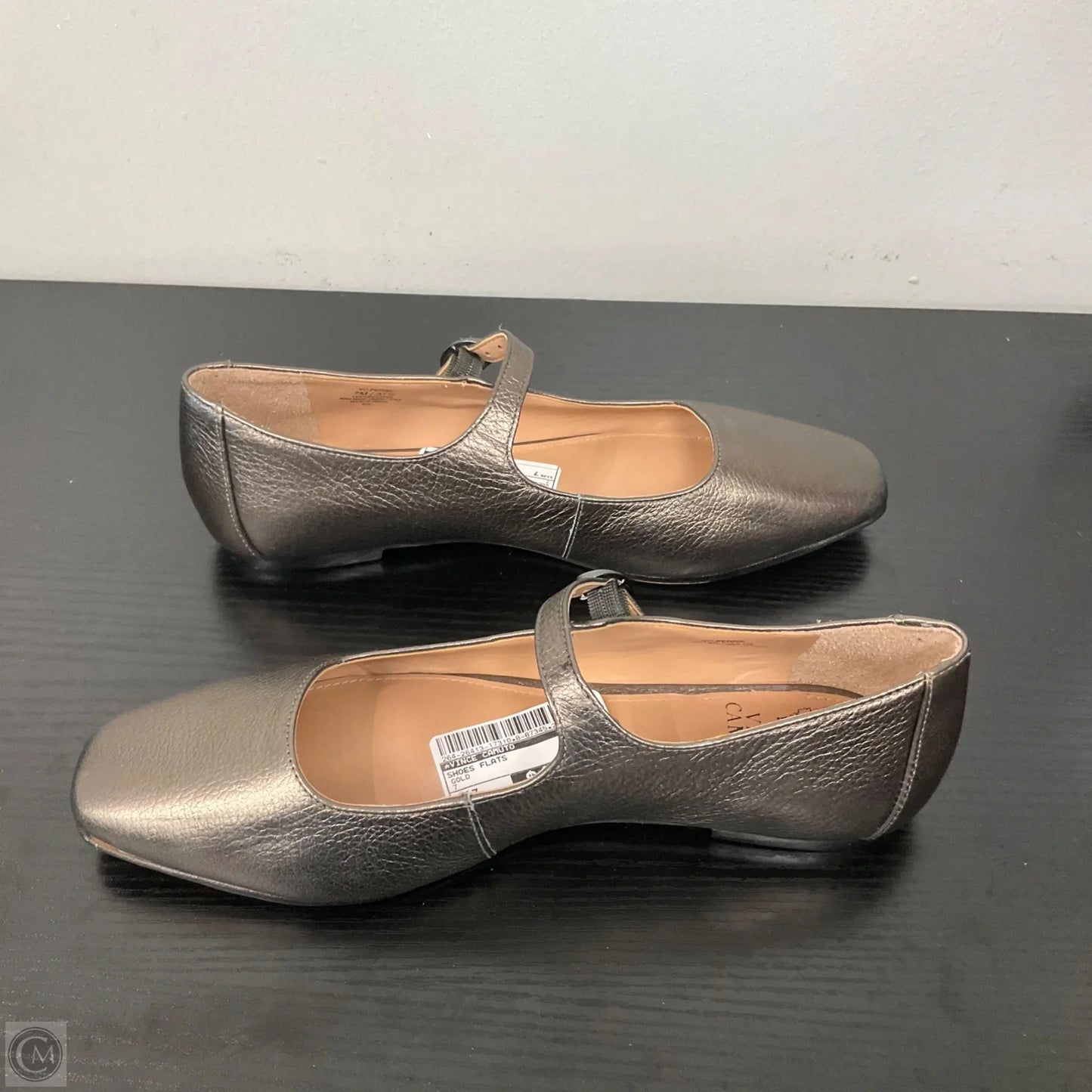 Shoes Flats By Vince Camuto In Gold, Size: 7