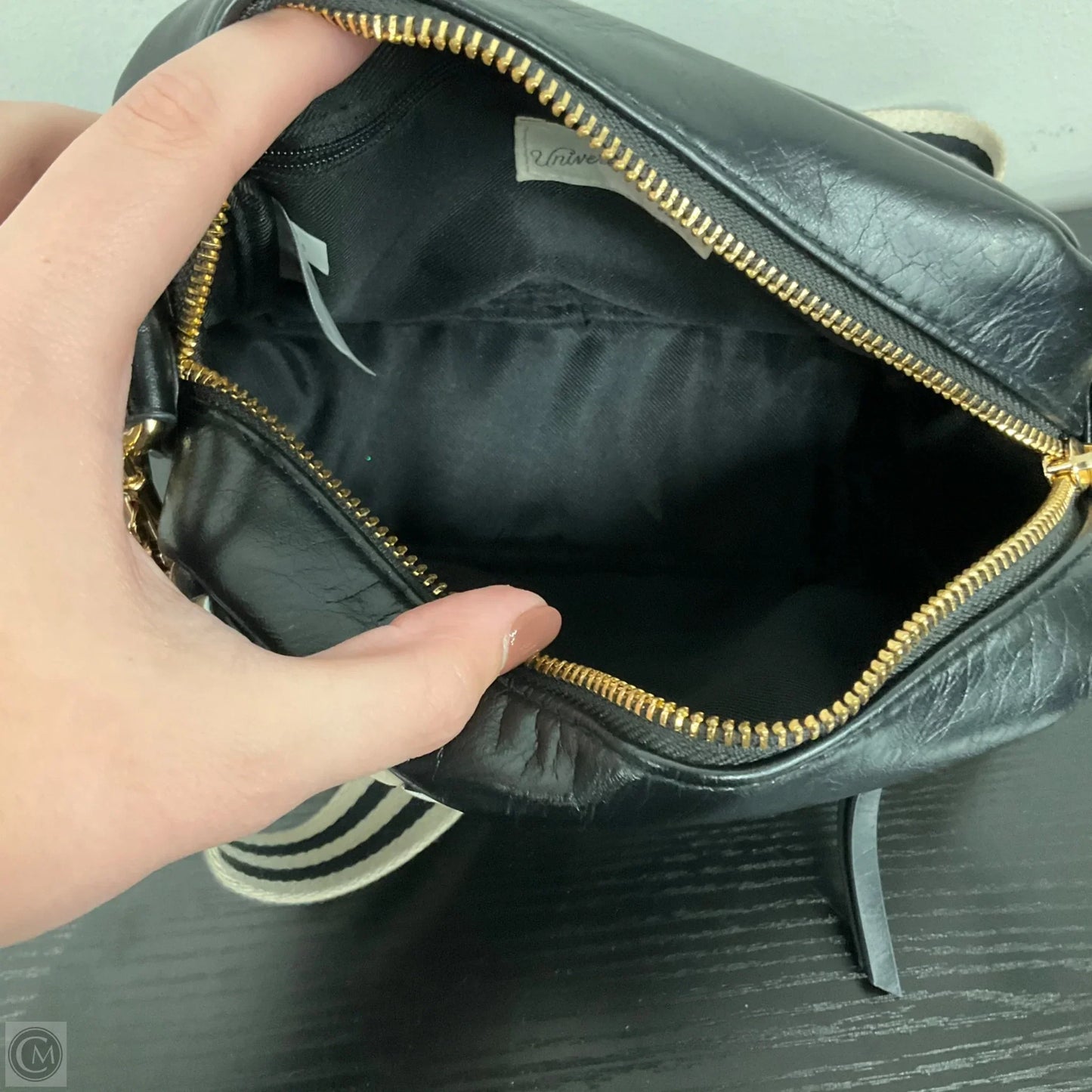 Crossbody By Universal Thread, Size: Small