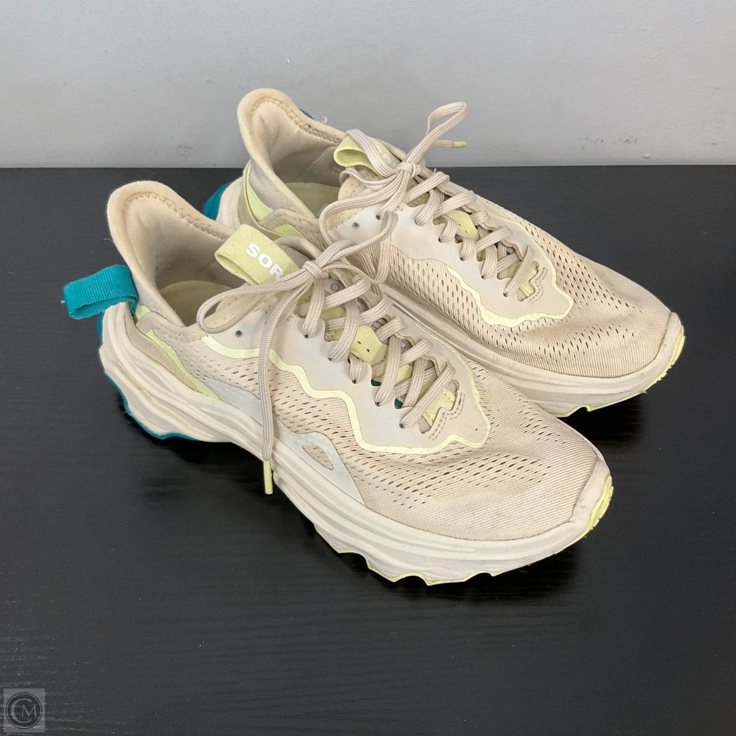 Shoes Sneakers By Sorel In White, Size: 5.5