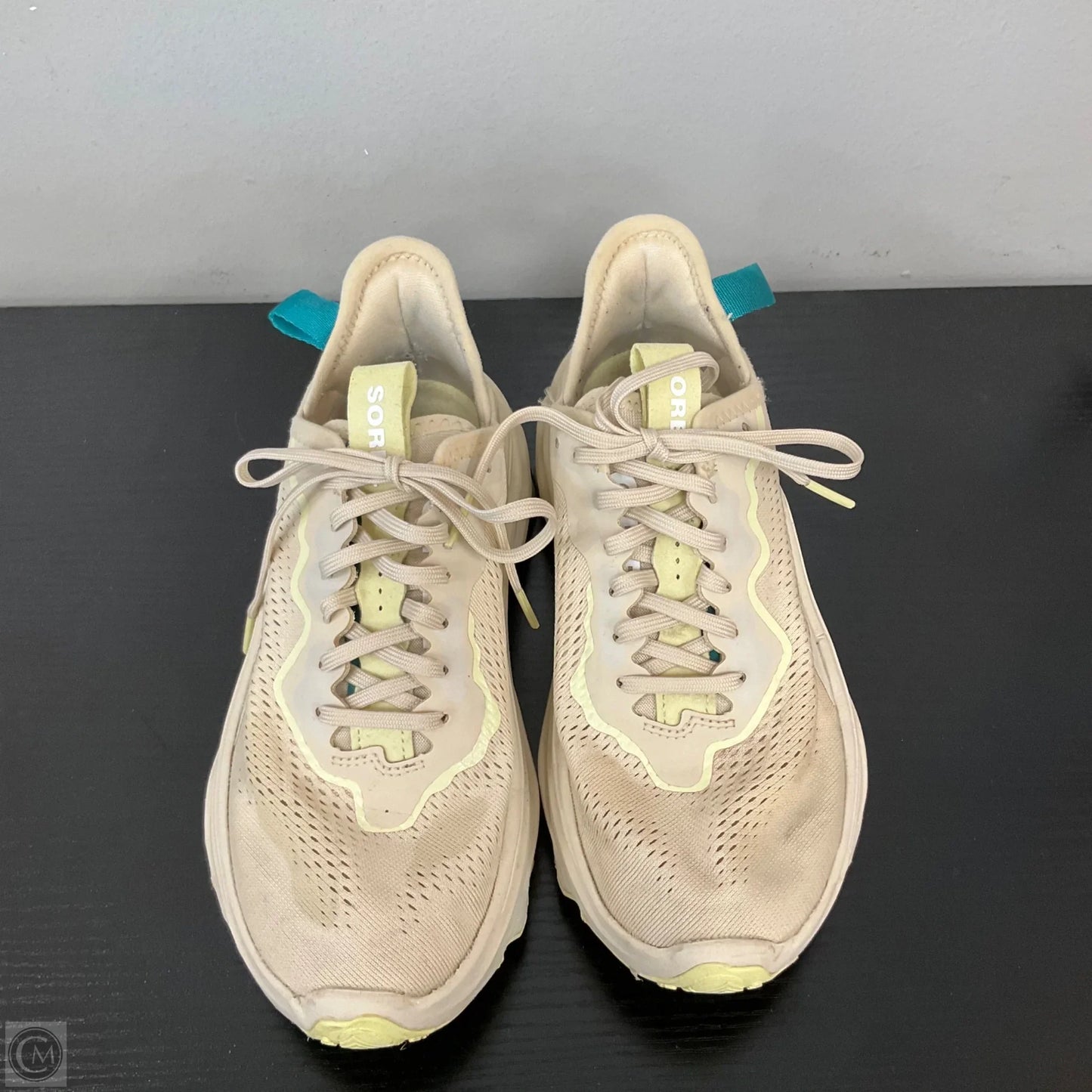Shoes Sneakers By Sorel In White, Size: 5.5