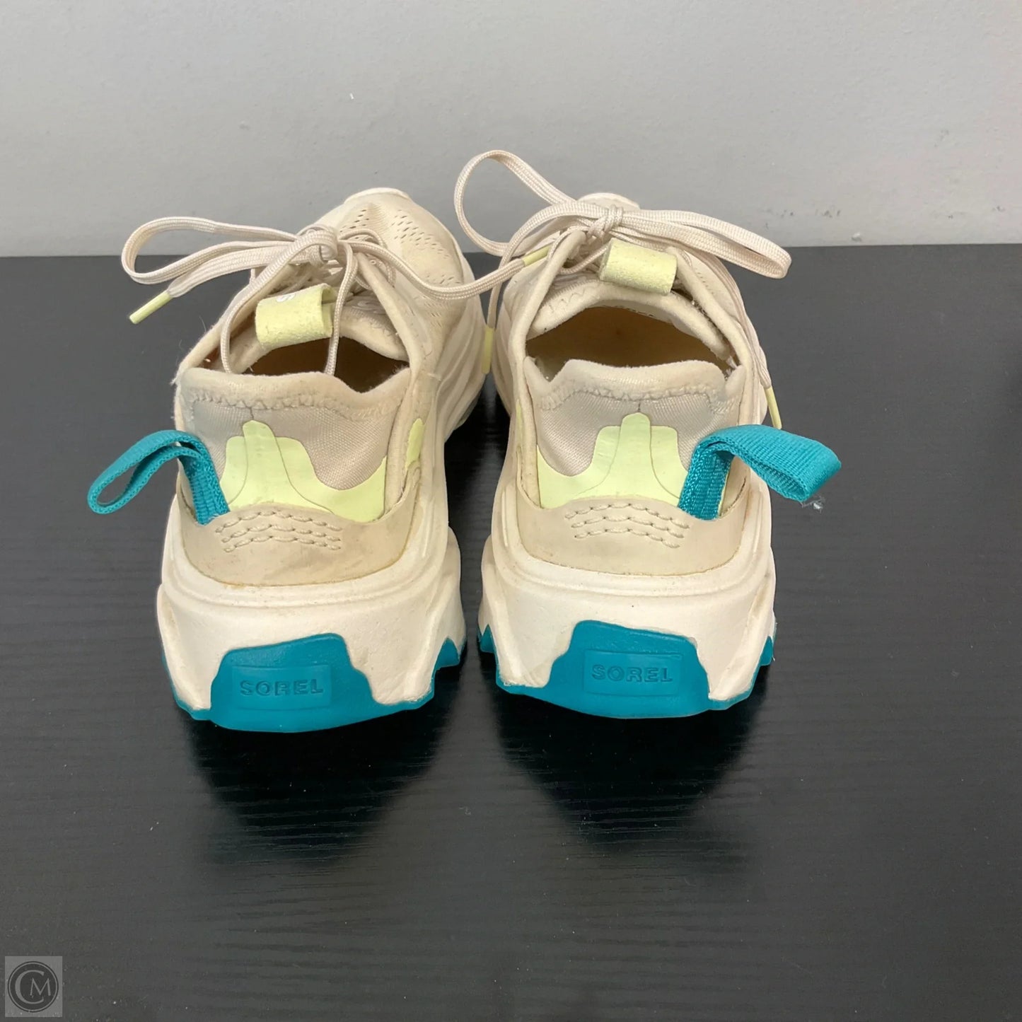 Shoes Sneakers By Sorel In White, Size: 5.5