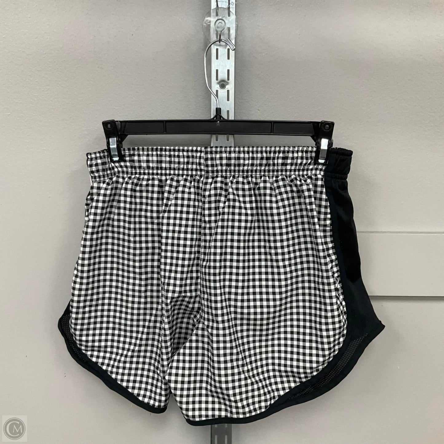 Athletic Shorts By Nike In Checkered Pattern, Size: S