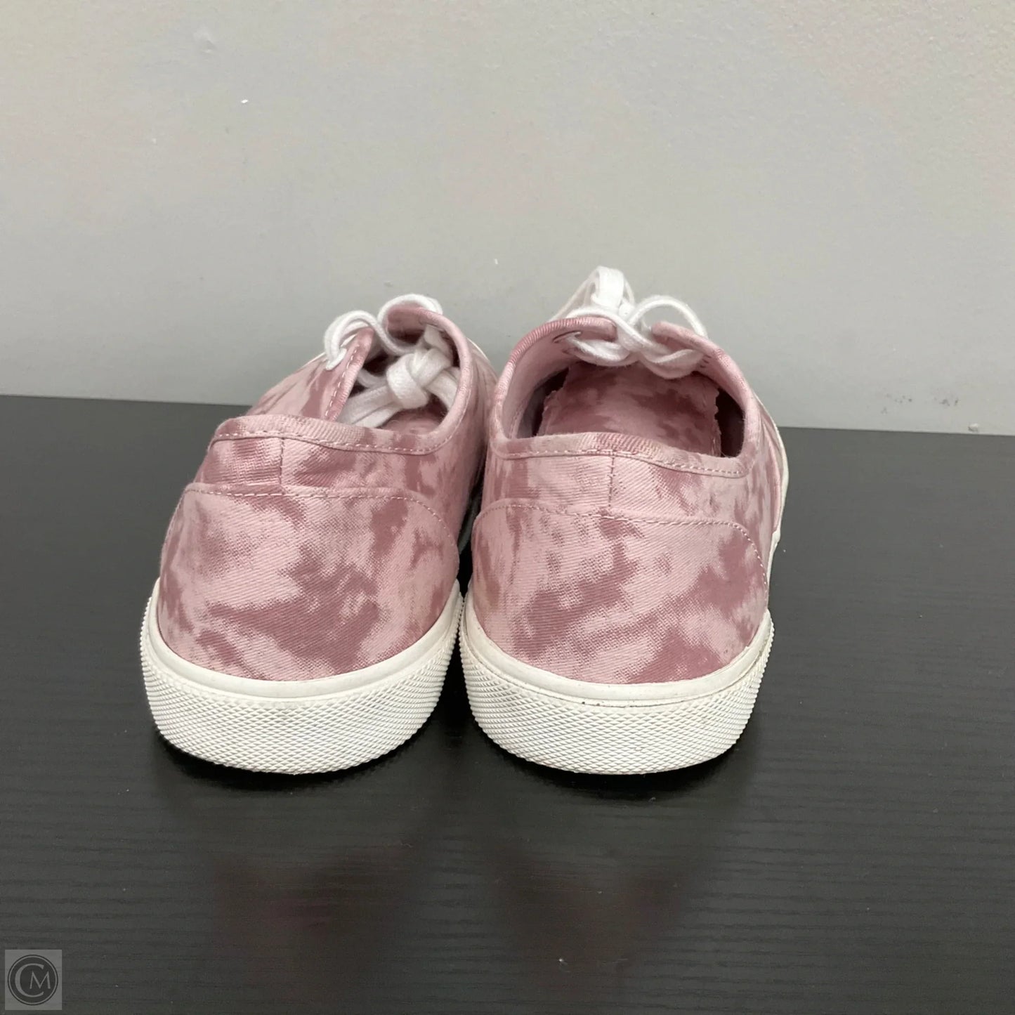 Shoes Sneakers By Old Navy In Pink, Size: 8.5