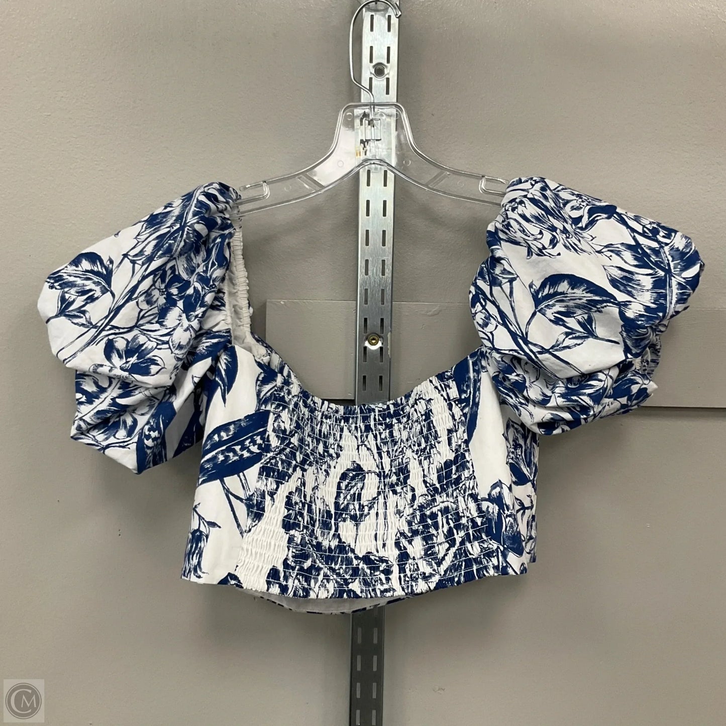 Top Short Sleeve By Abercrombie And Fitch In Blue & White, Size: M