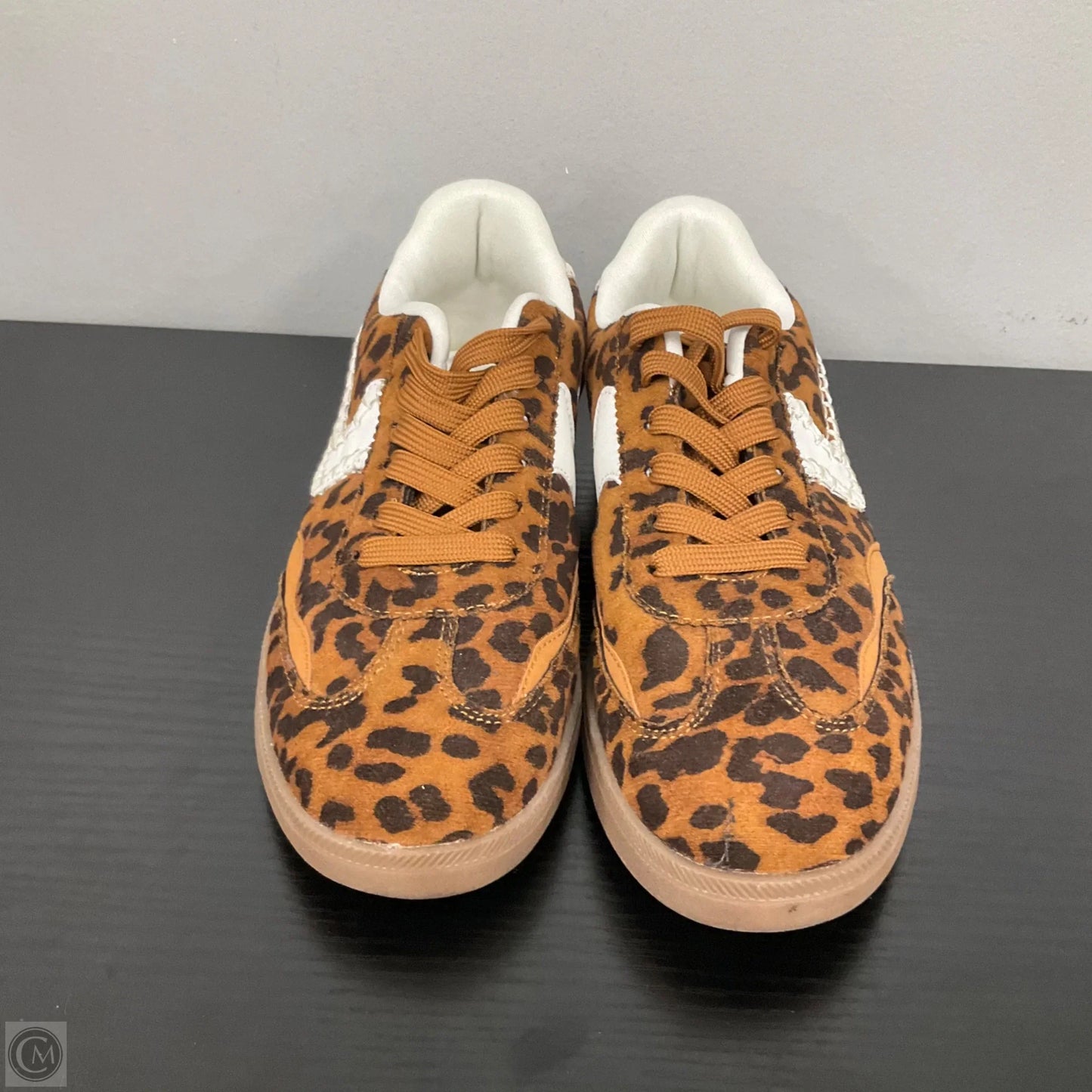 Shoes Sneakers By Clothes Mentor In Animal Print, Size: 7