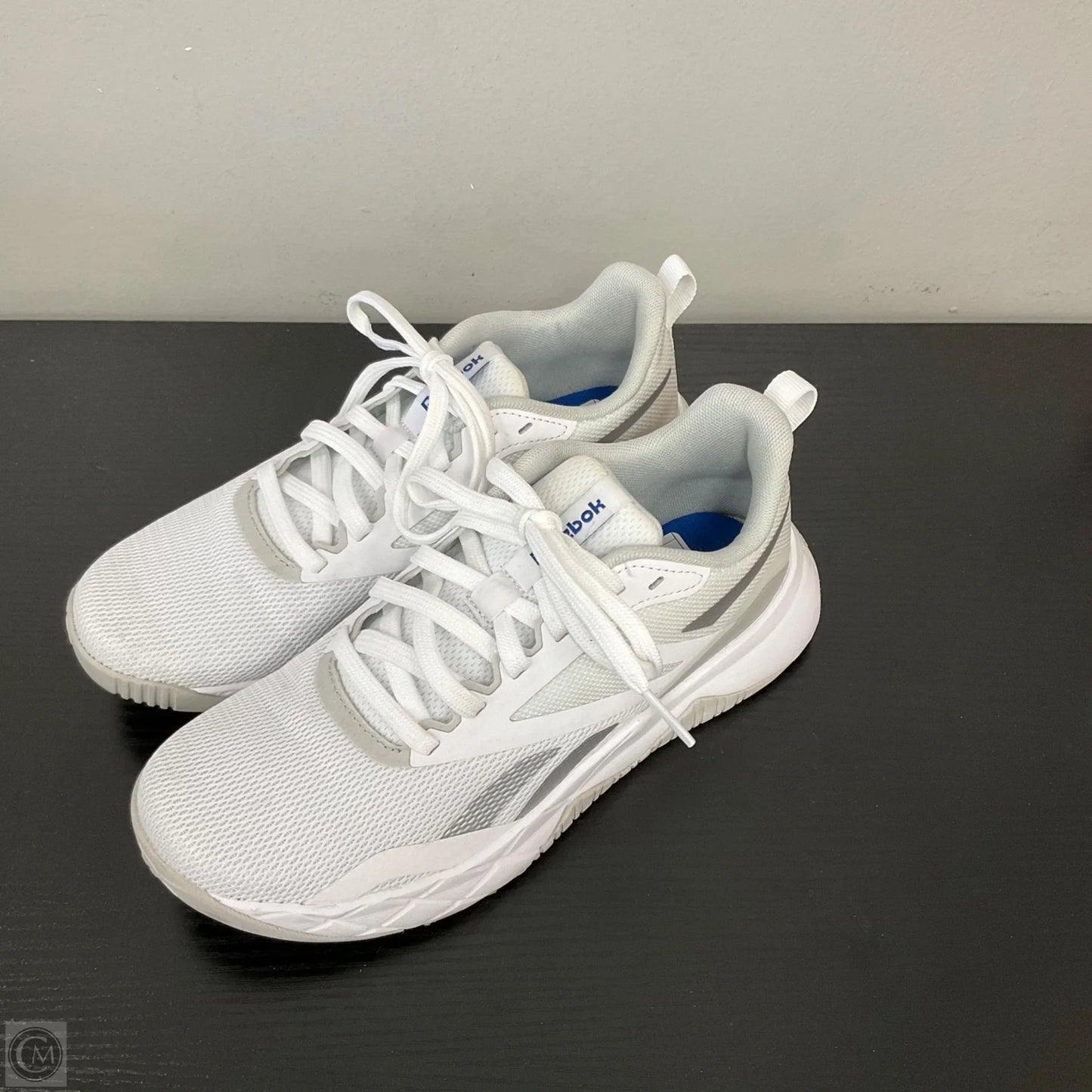 Shoes Athletic By Reebok In White, Size: 6.5